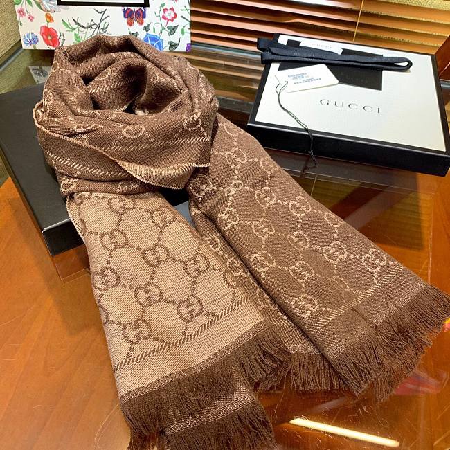 Gvc*1 Scarf 02