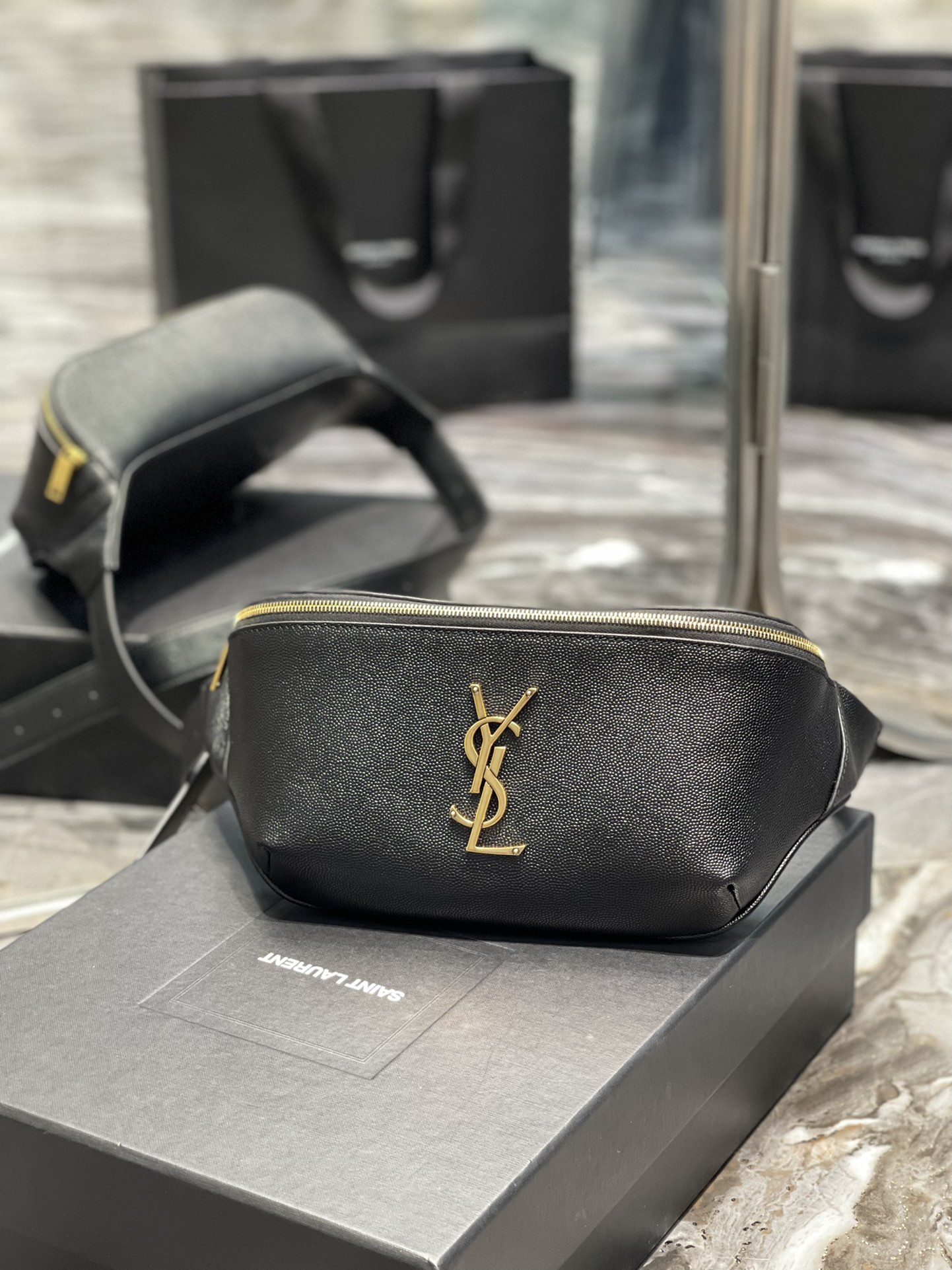 Y51 Classic Crossbody Waist Bag Gold