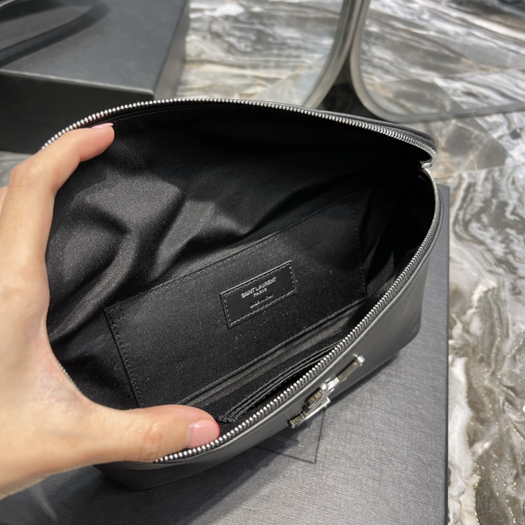 Y51 Classic Crossbody Waist Bag Silver