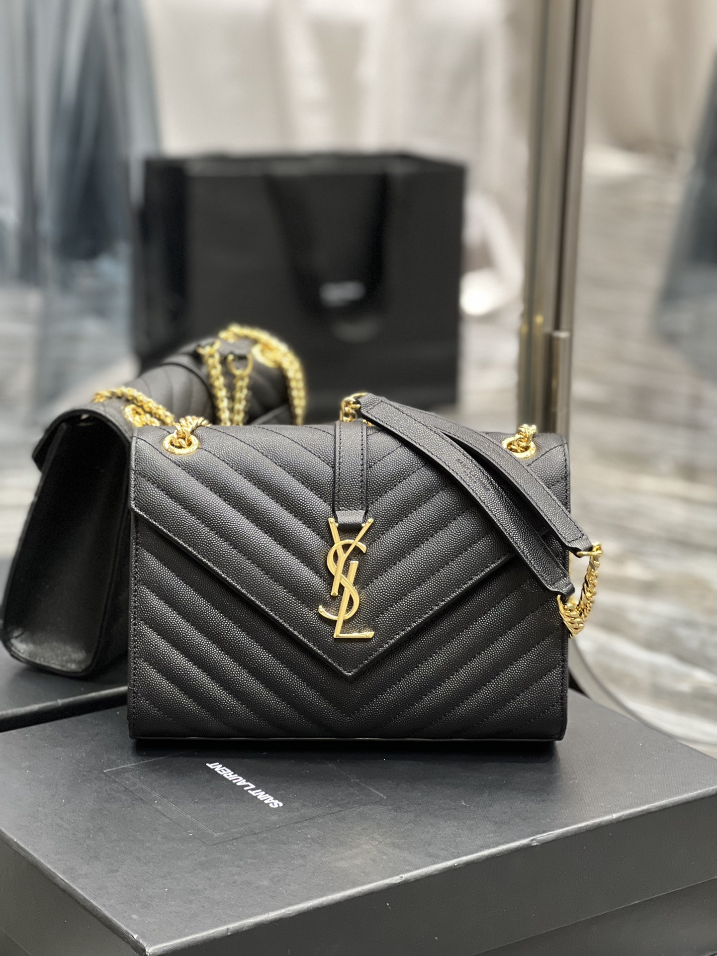 Y51 Envelope Shoulderbag 24cm 