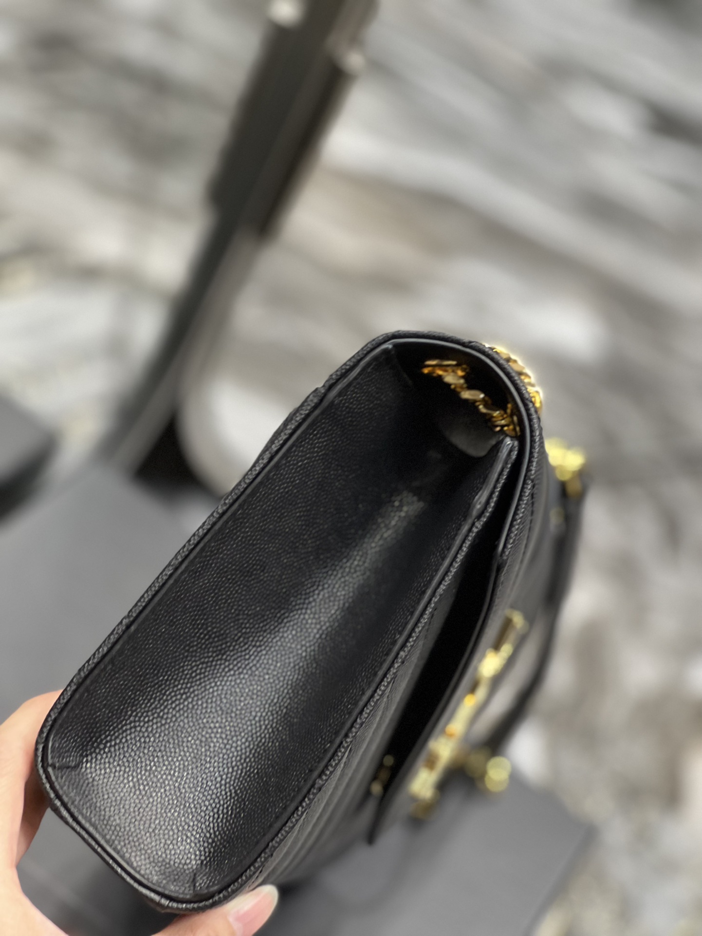 Y51 Envelope Shoulderbag 24cm