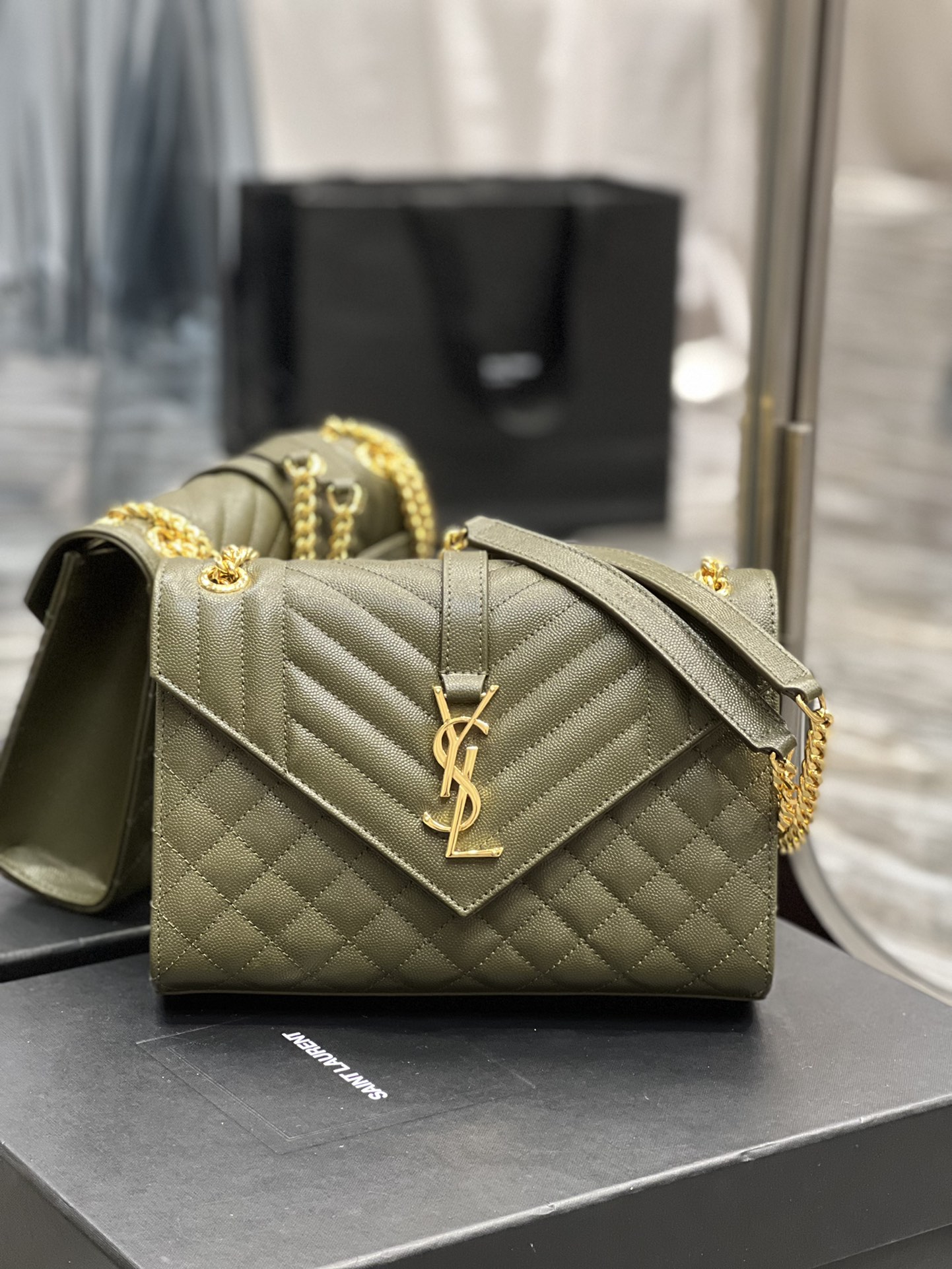 Y51 Envelope Bag Medium Green 487206