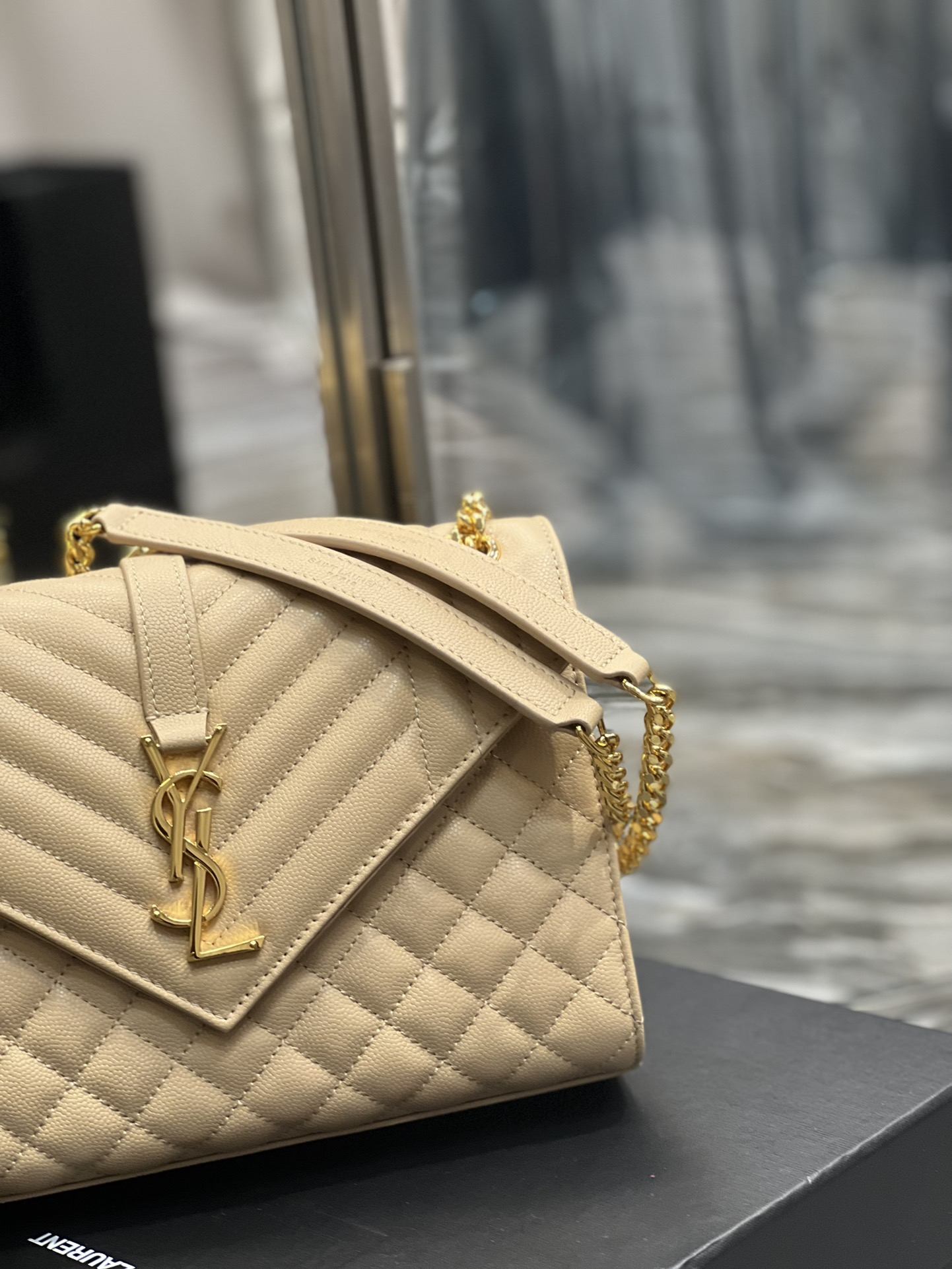 Y51 Envelope Shoulder Bag 24cm Apricot 487206