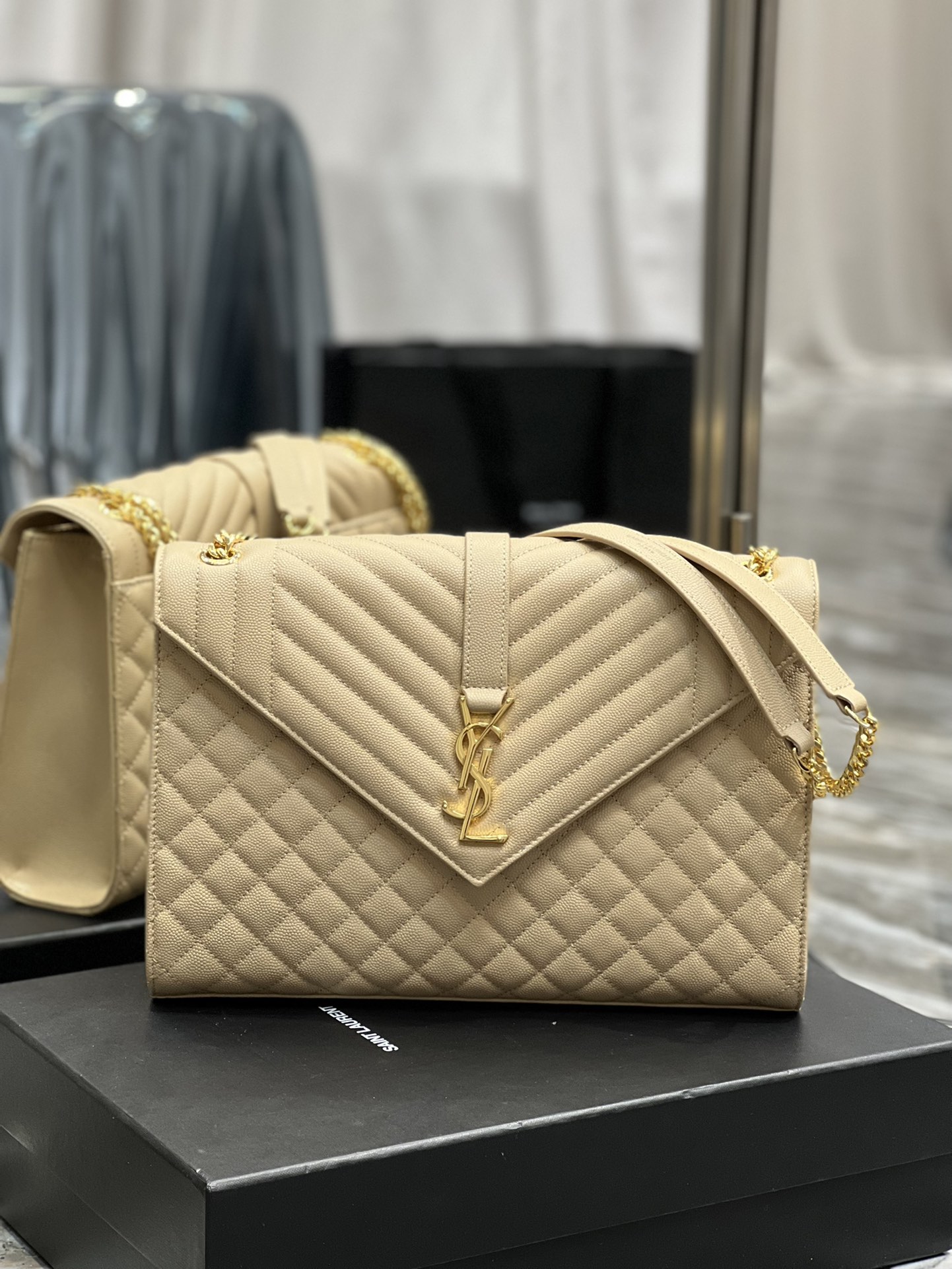 Y51 Envelope Large Bag 001