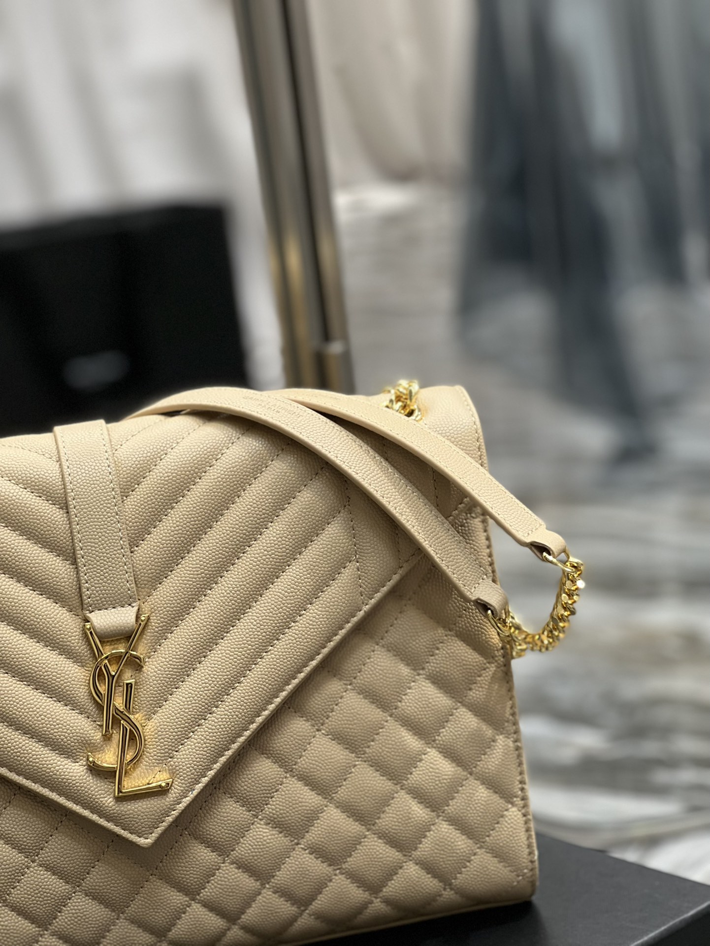 Y51 Envelope Large Bag 001