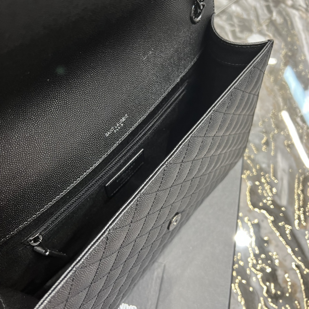 Y51 Envelope Large Bag black