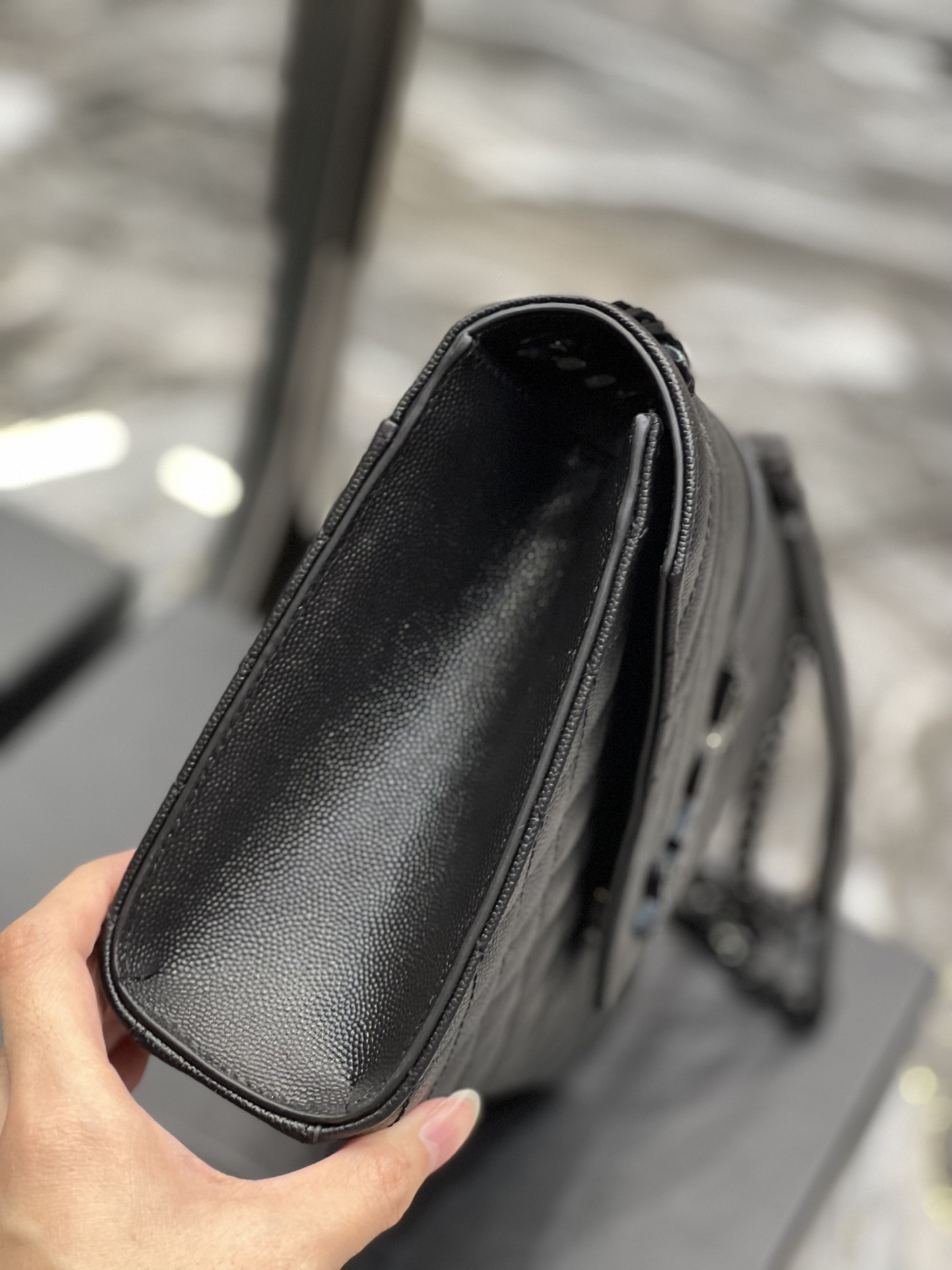 Y51 Envelope Shoulder Bag 24cm Black 487206