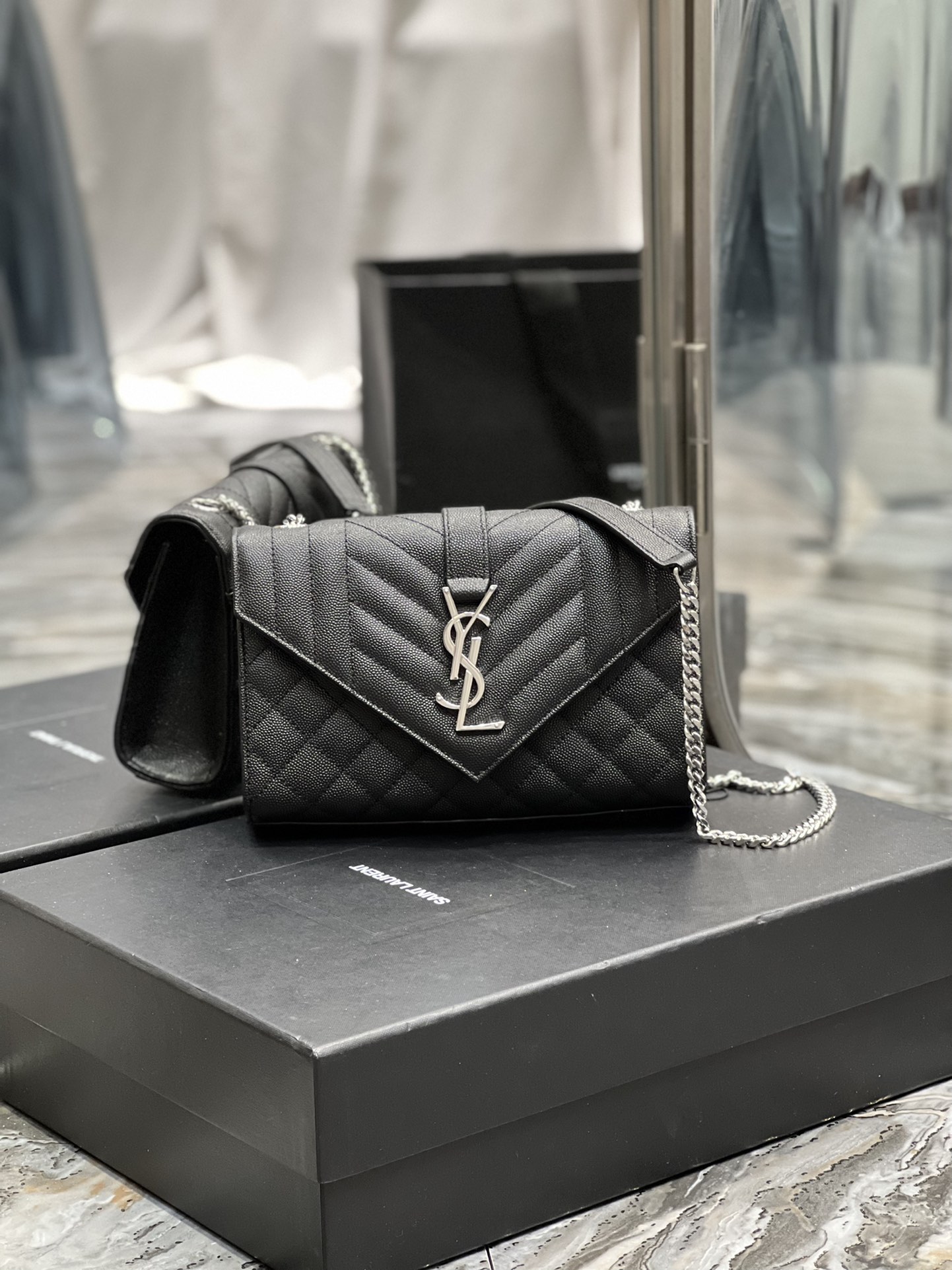 Y51 Envelope Bag 21cm 526286 02