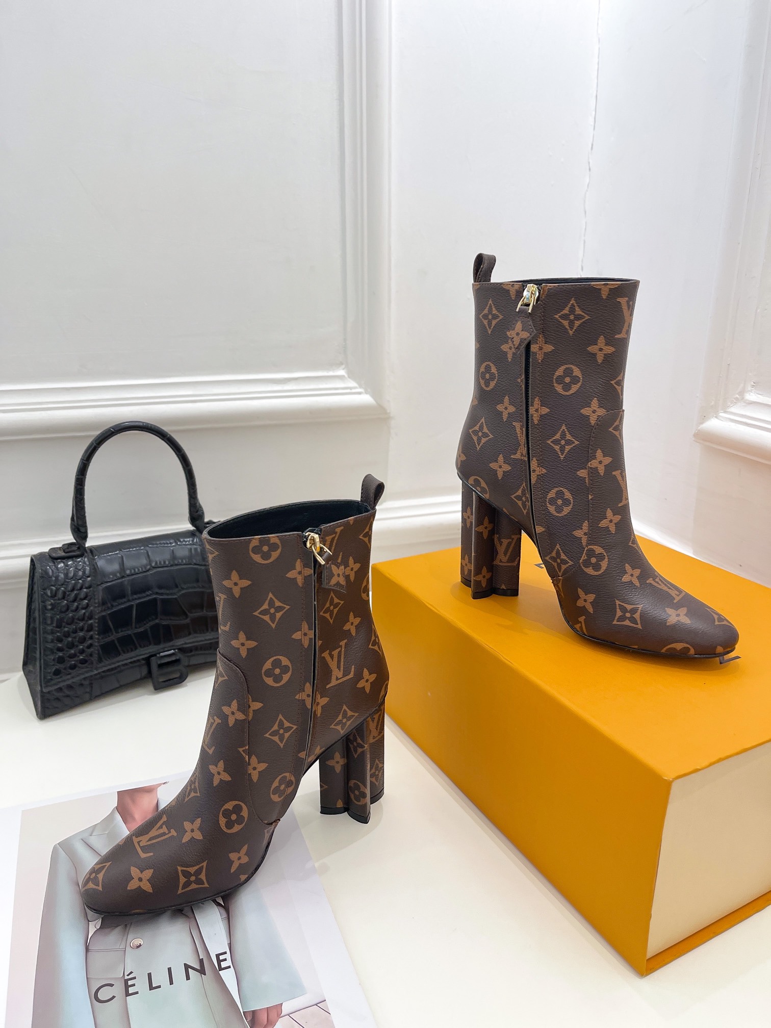 L0vis Vvtt0n Boots Heel 9.5CM Monogram