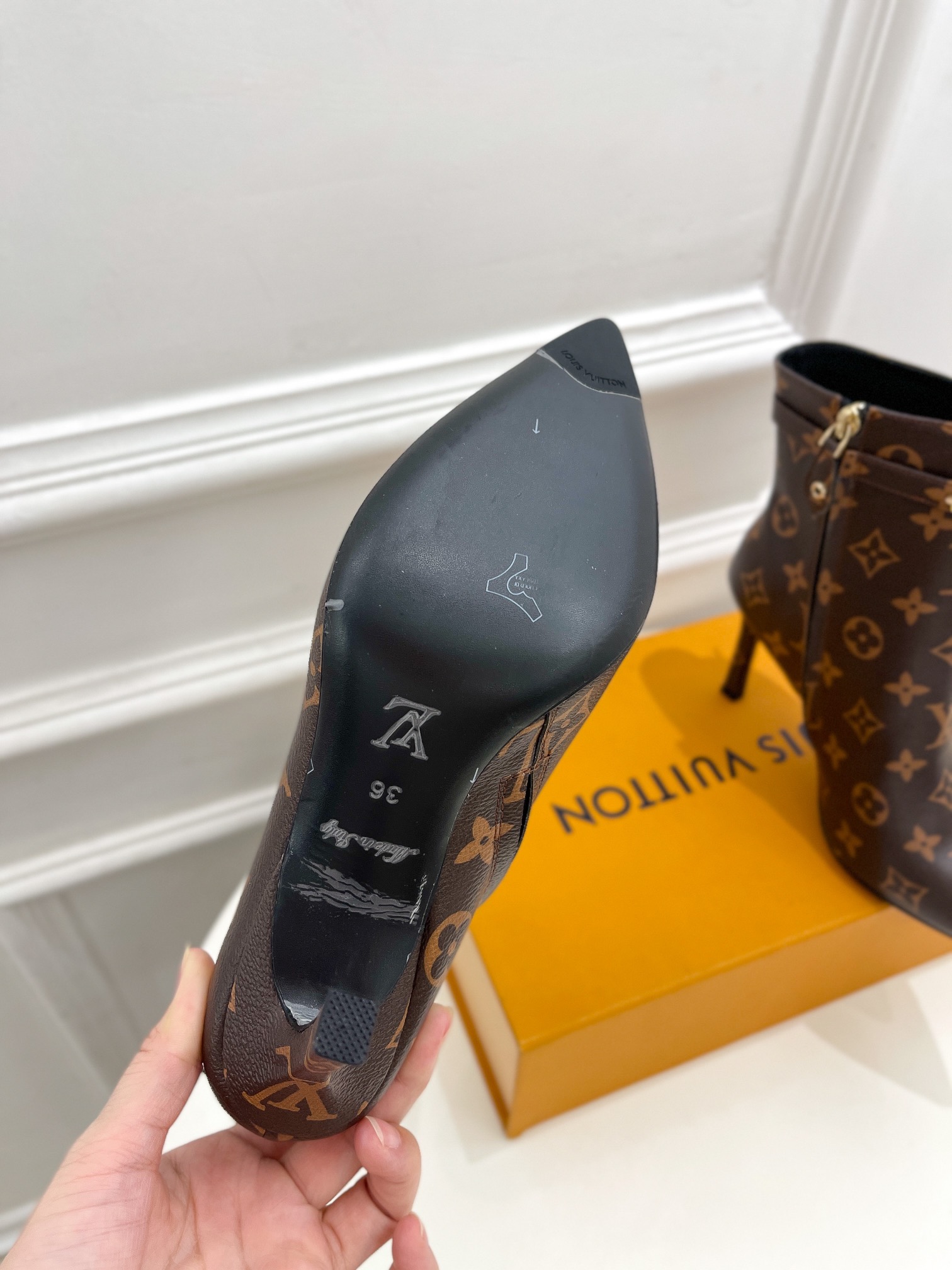 L0vis Vvtt0n Heel 8.5CM Monogram