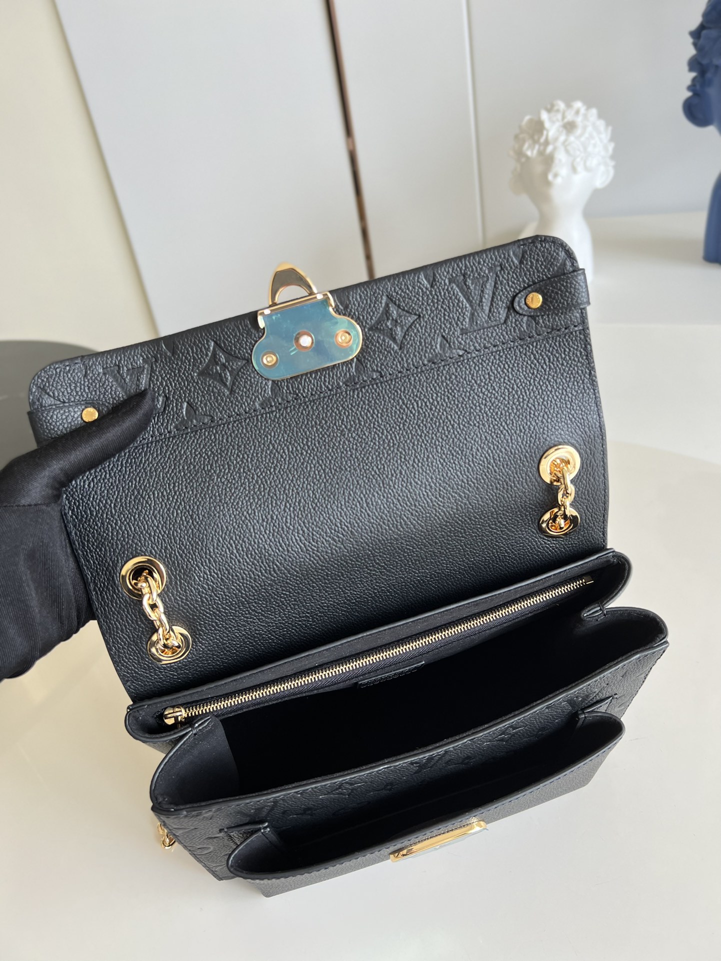 L0vis Vvtt0n Vavin Empreinte Leather M44151 25CM