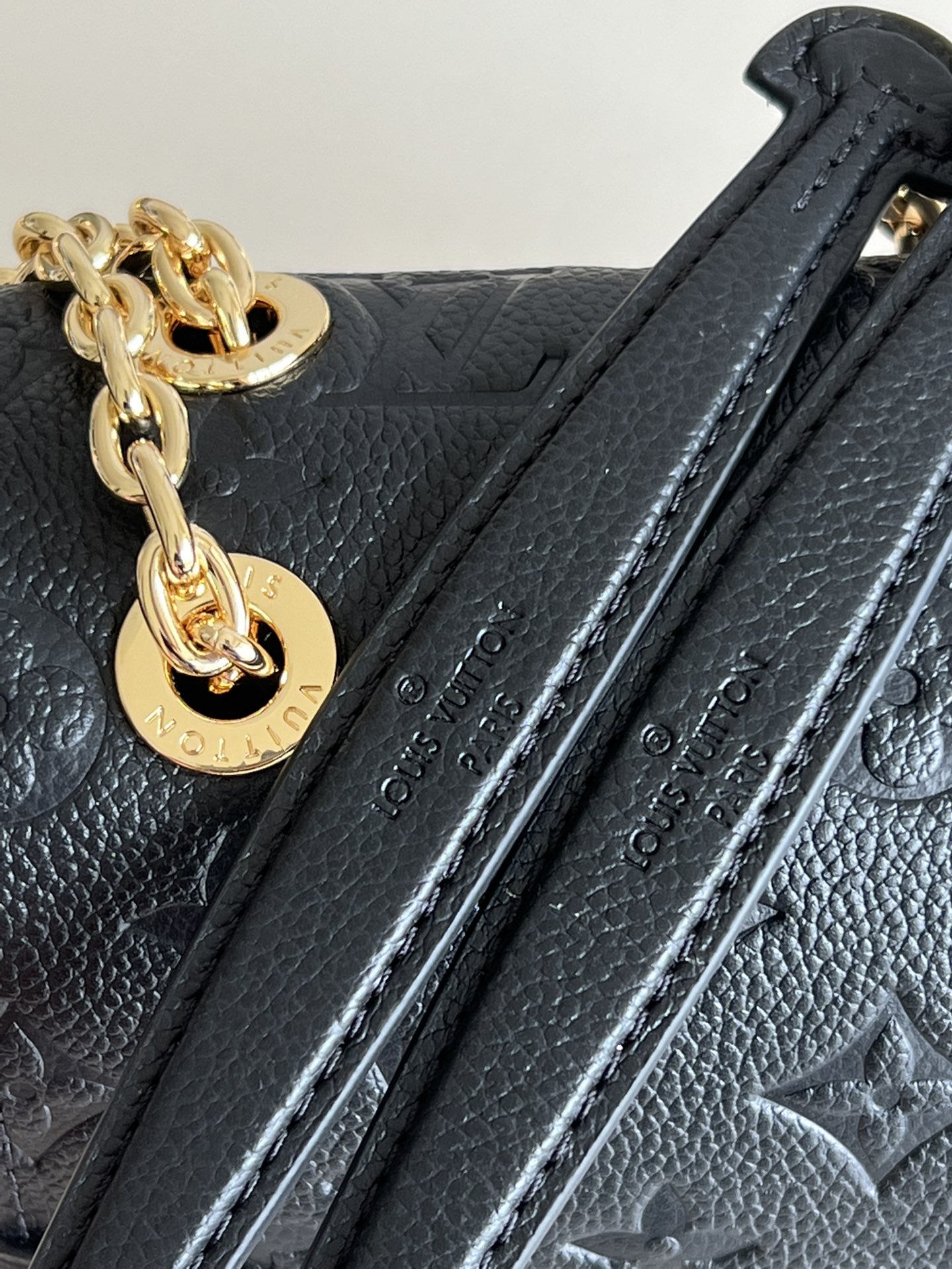 L0vis Vvtt0n Vavin Empreinte Leather M44151 25CM
