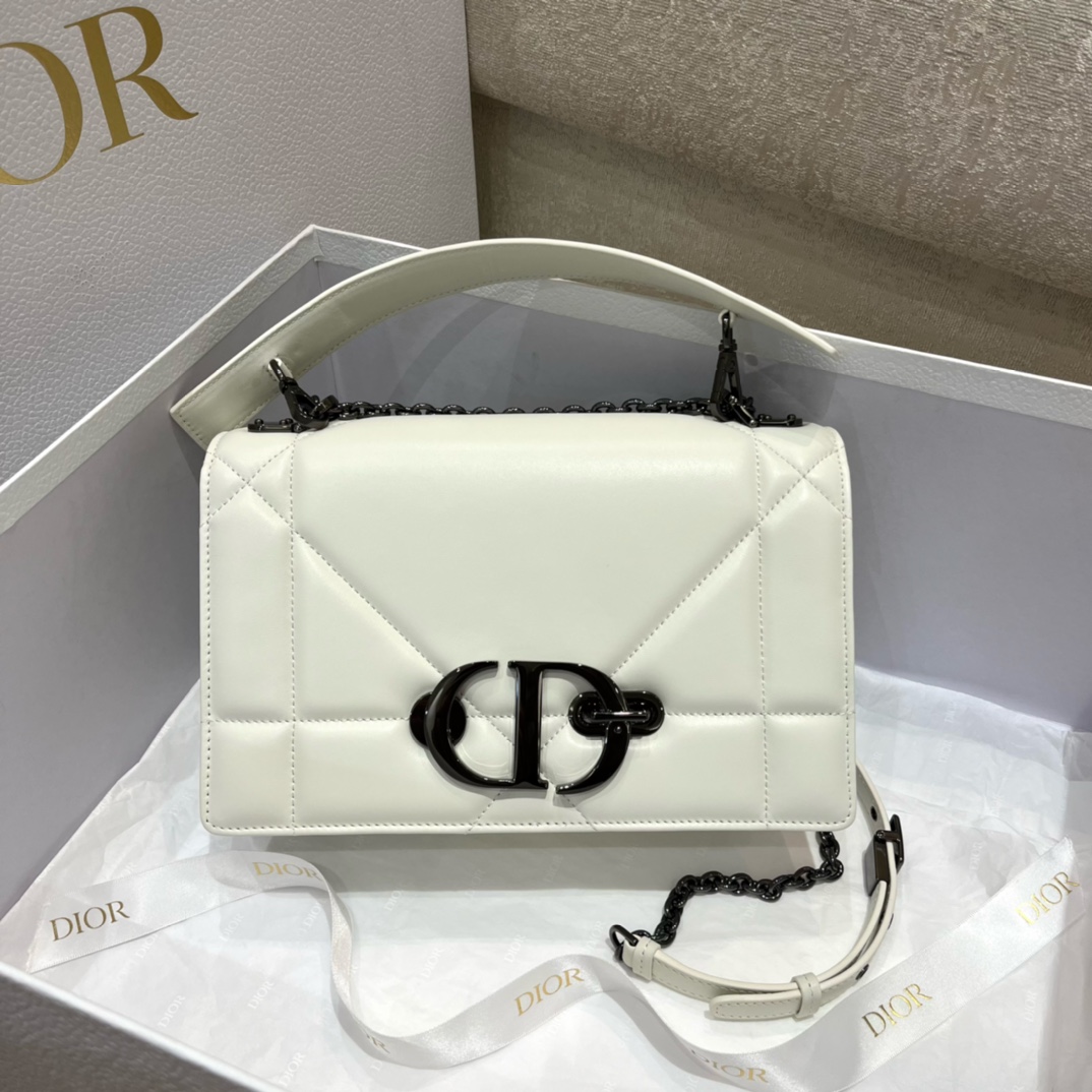 D10r Montaigne Bag White