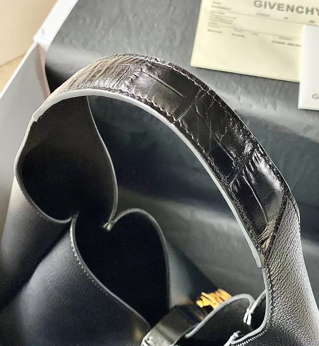 Givenchy G-Hobo Shoulder Bag Black 31cm