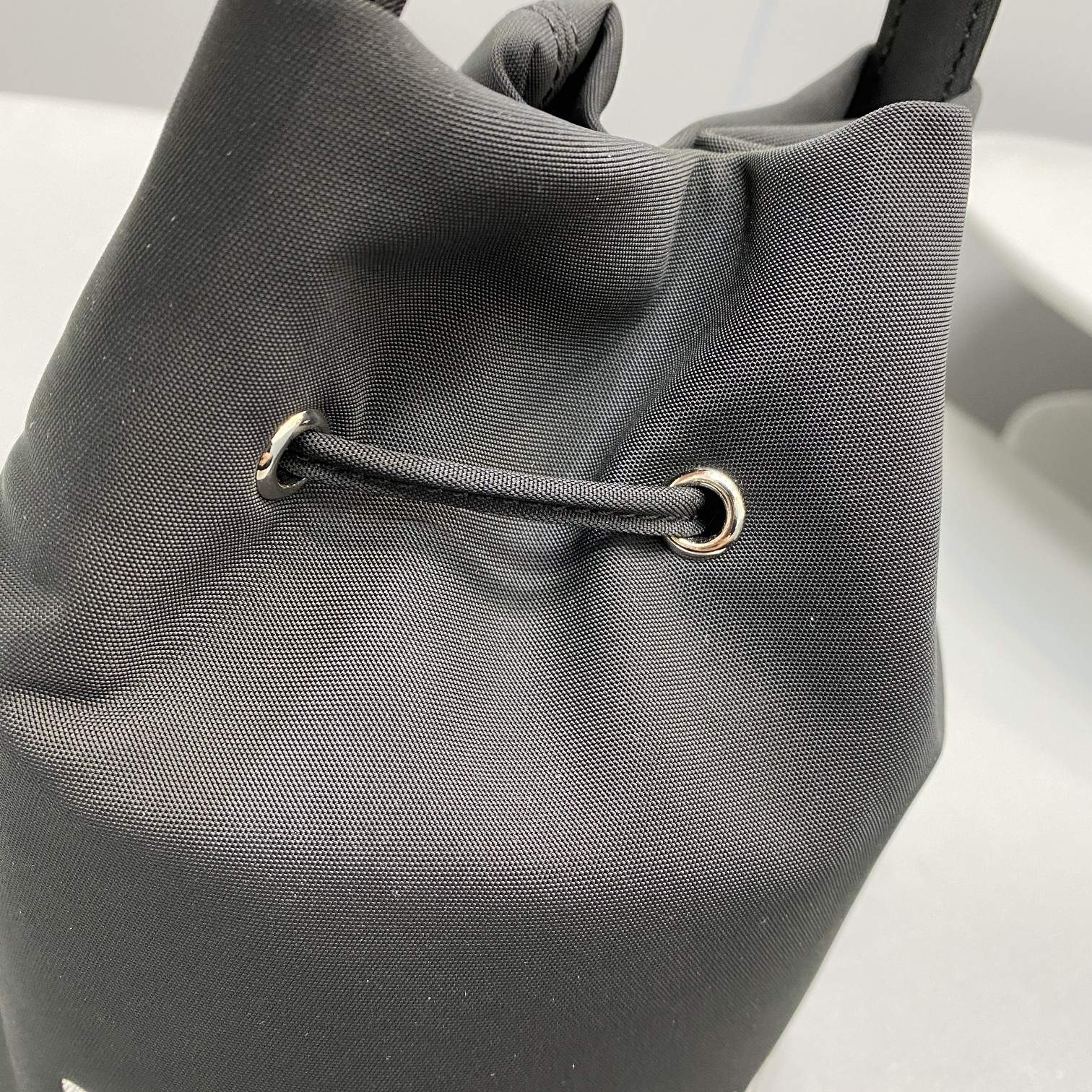 Ba1en*iaga Bucket Bag Black