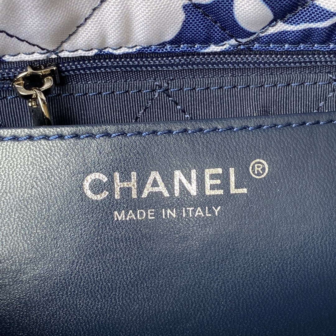 Ch**el Flap Bag Silver Hardware 20cm
