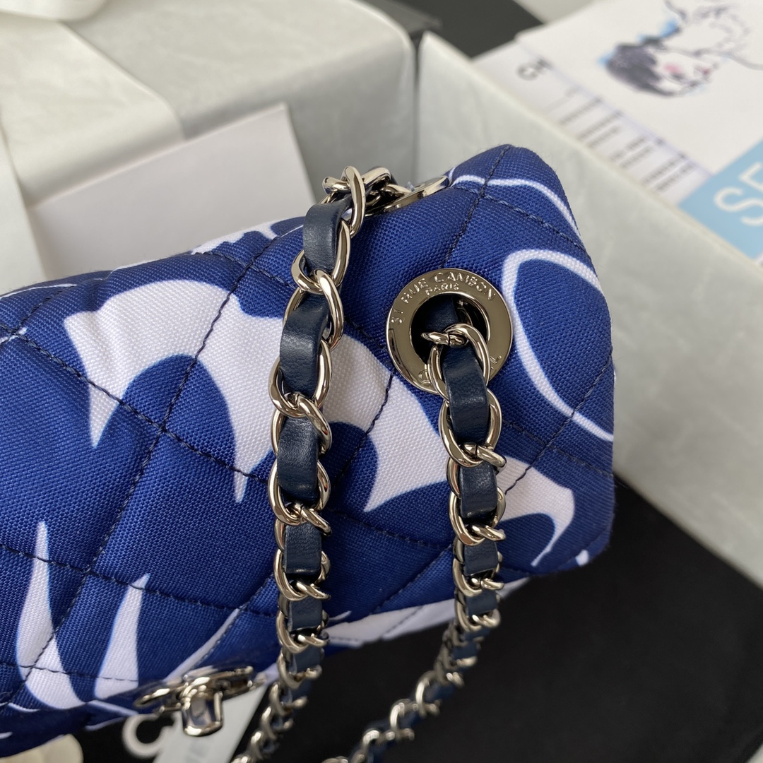 Ch**el Flap Bag Silver Hardware 20cm
