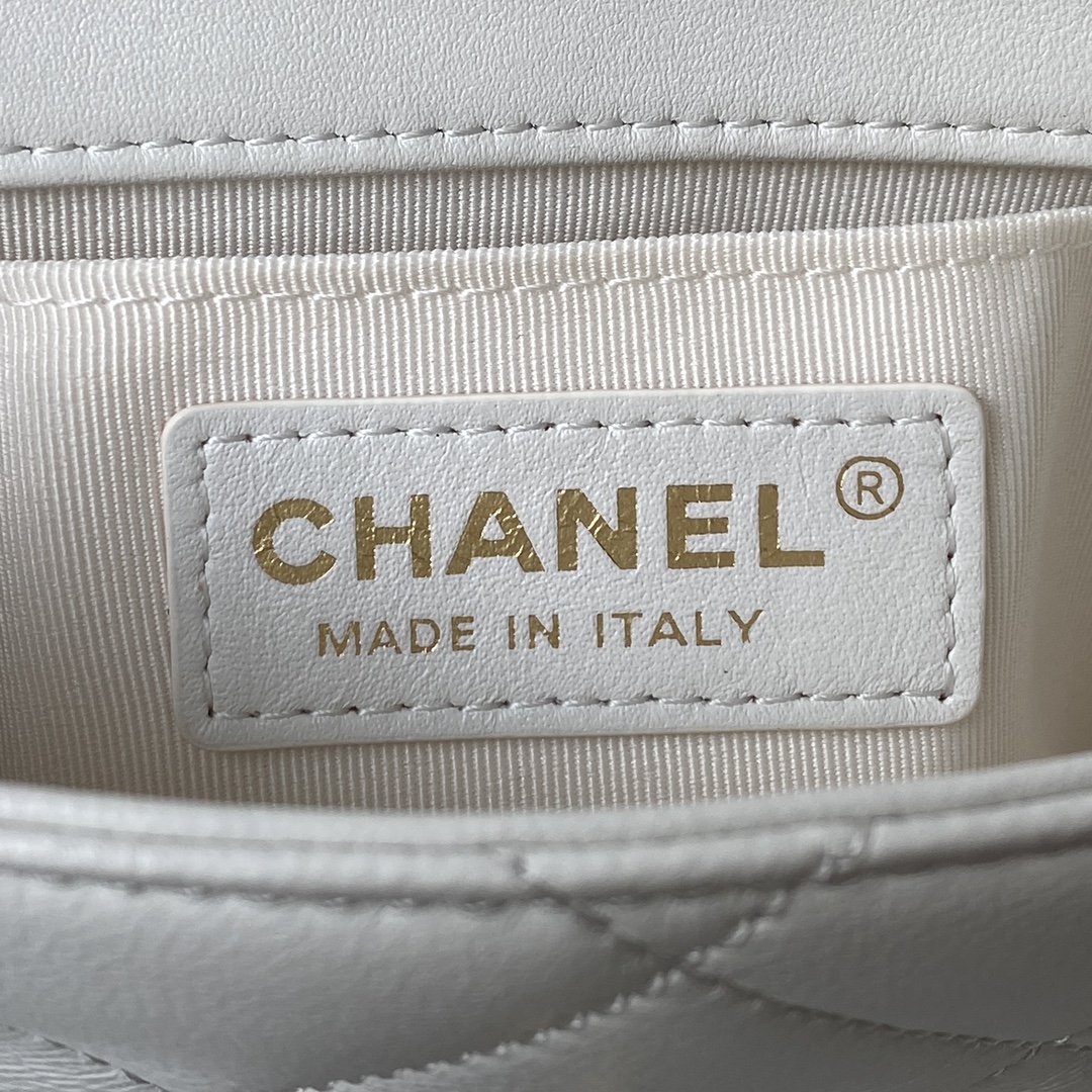 Ch**el Flap Bag White AS1160 17cm