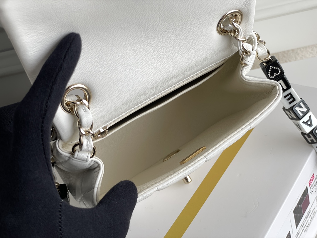 Bagsaaa Ch**el Chocolate Bar Mini Flap Shoulder Bag AS3744 White - 16 x 12.5 x 8 cm