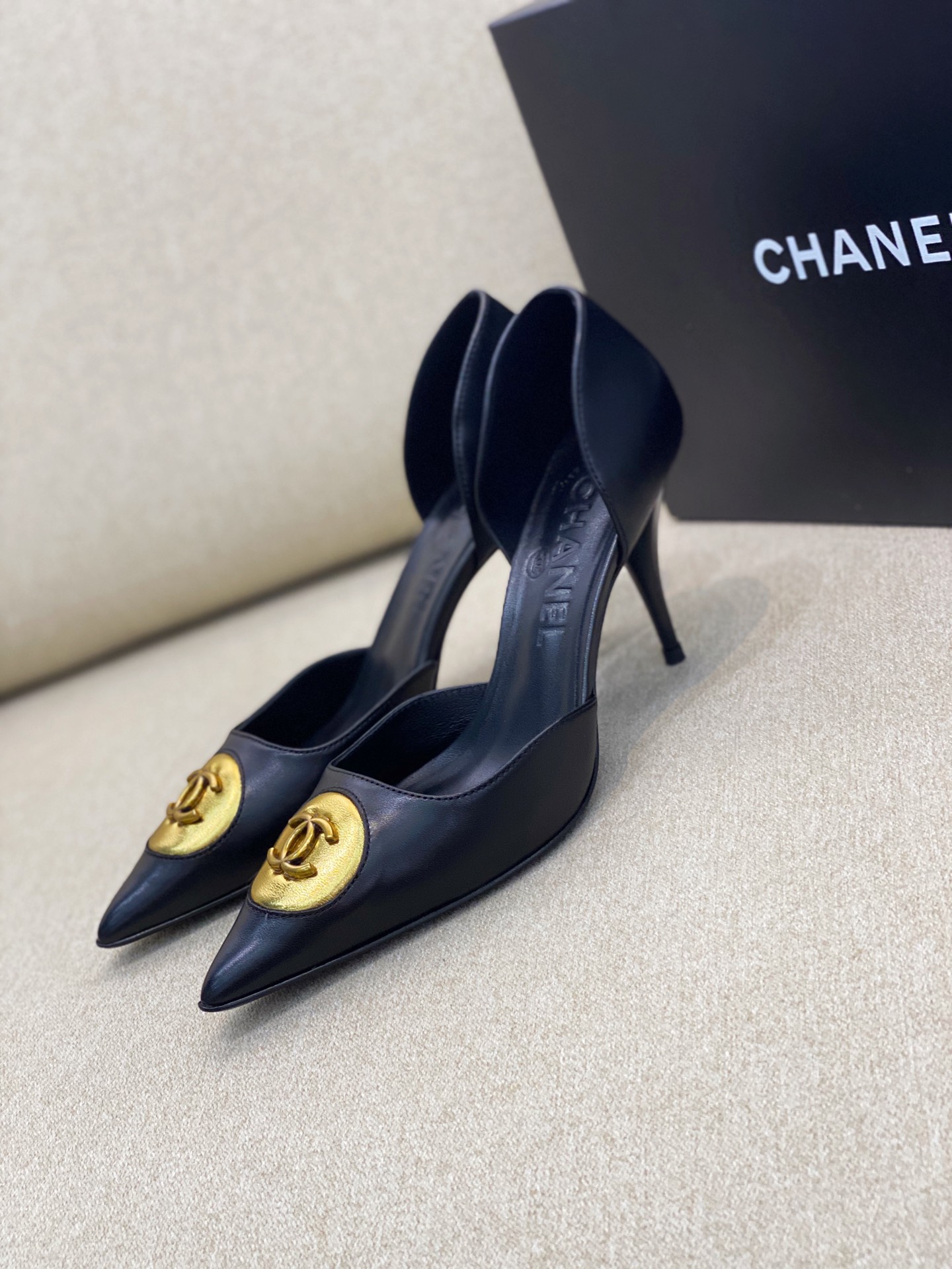 Ch**el Heels