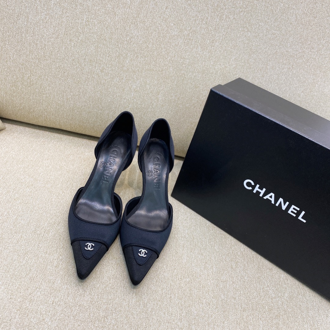 Ch**el Heels 02