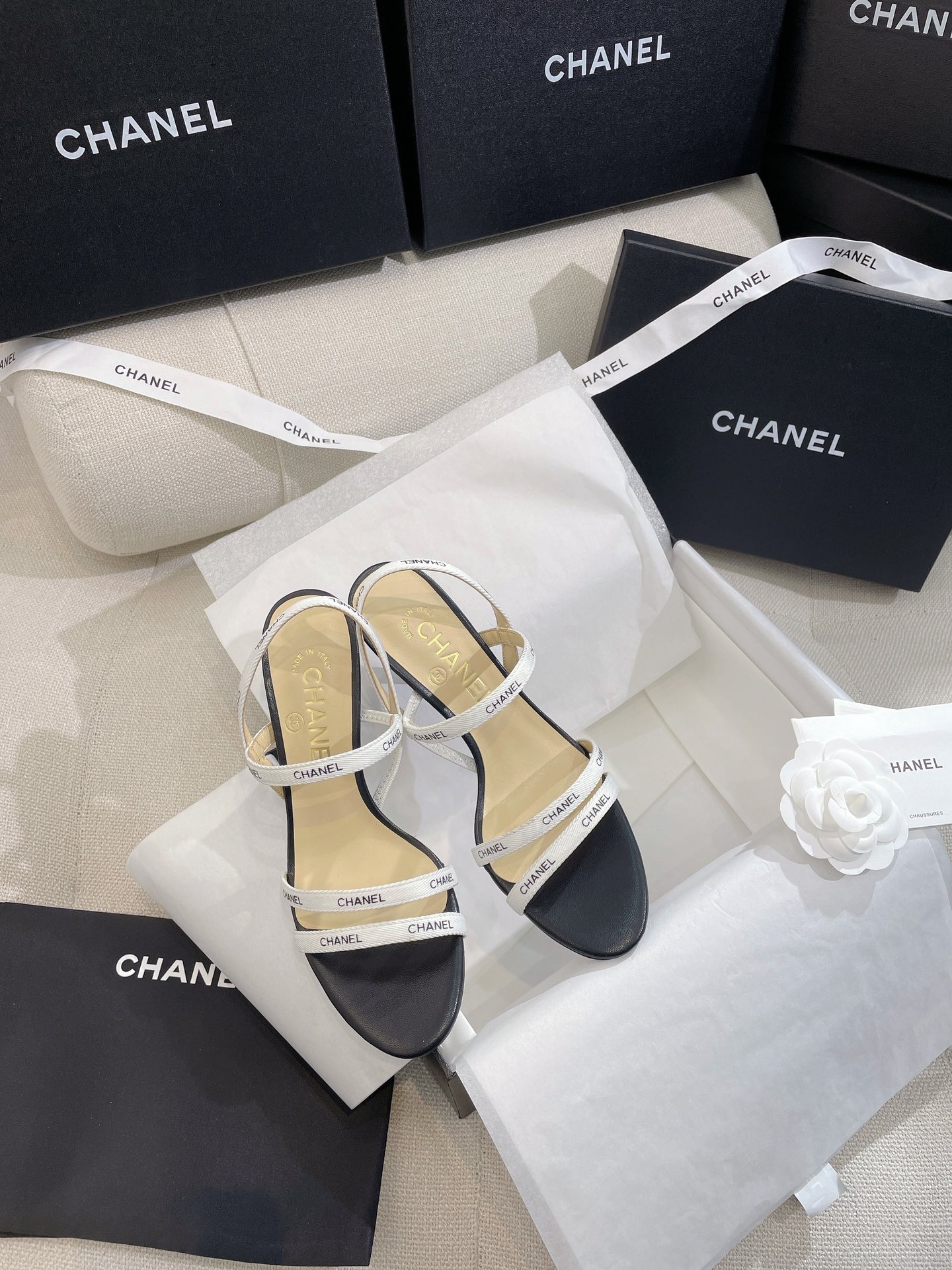 Ch**el Heels 04