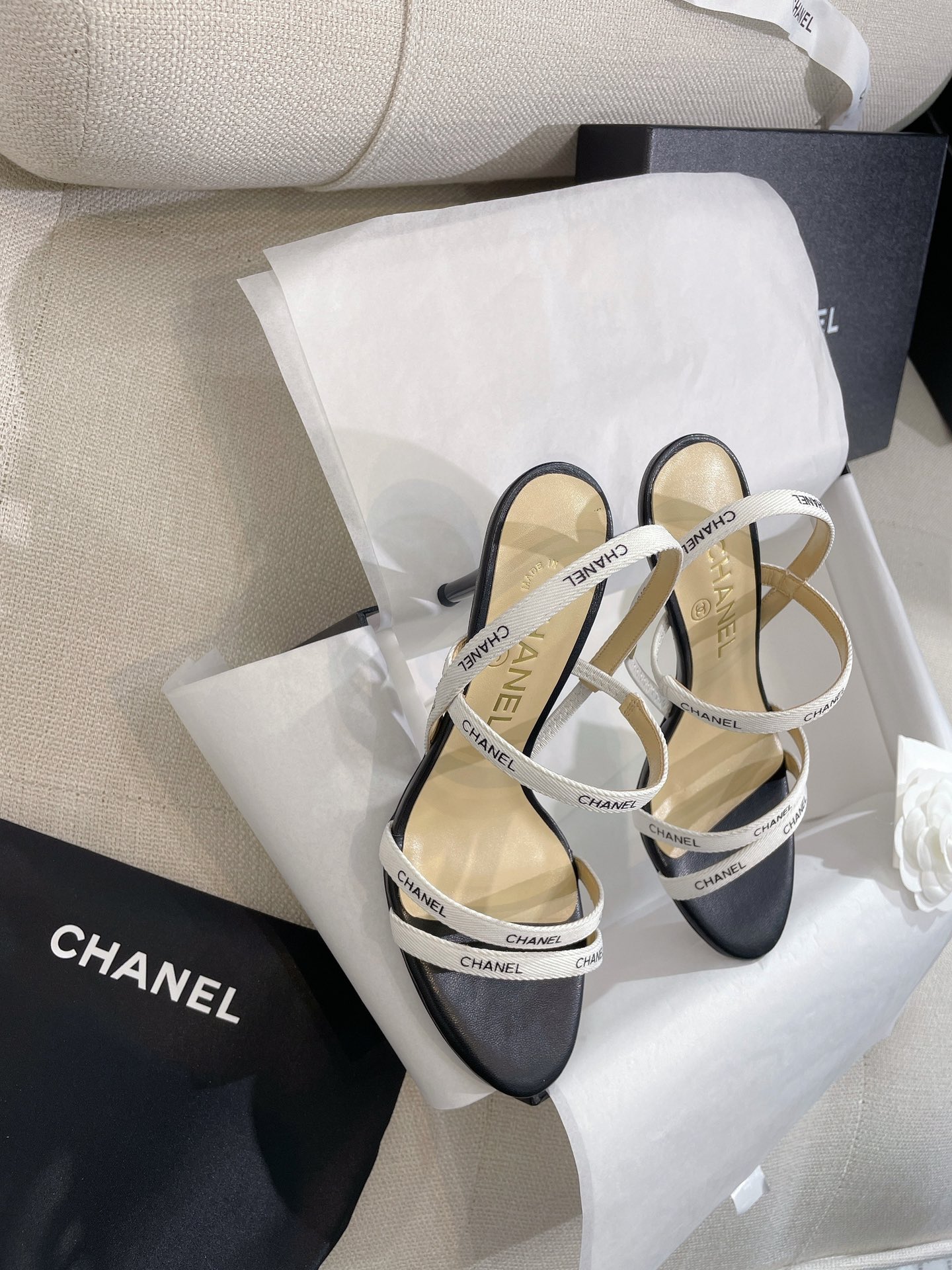 Ch**el Heels 04