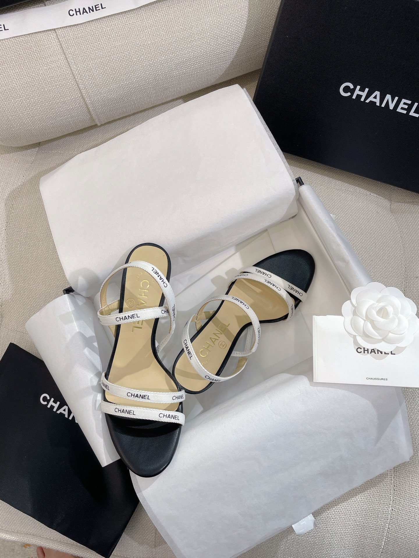 Ch**el Heels 04