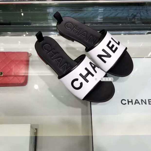 Ch**el Slippers 01