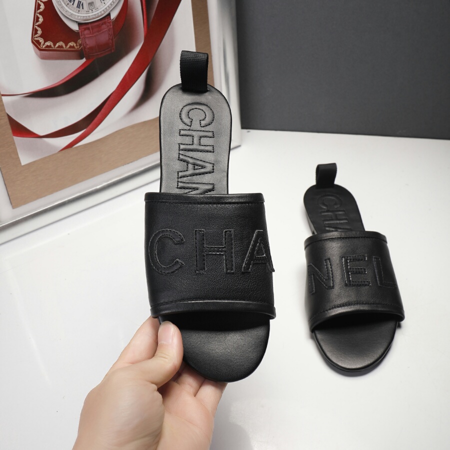 Ch**el Slippers Black