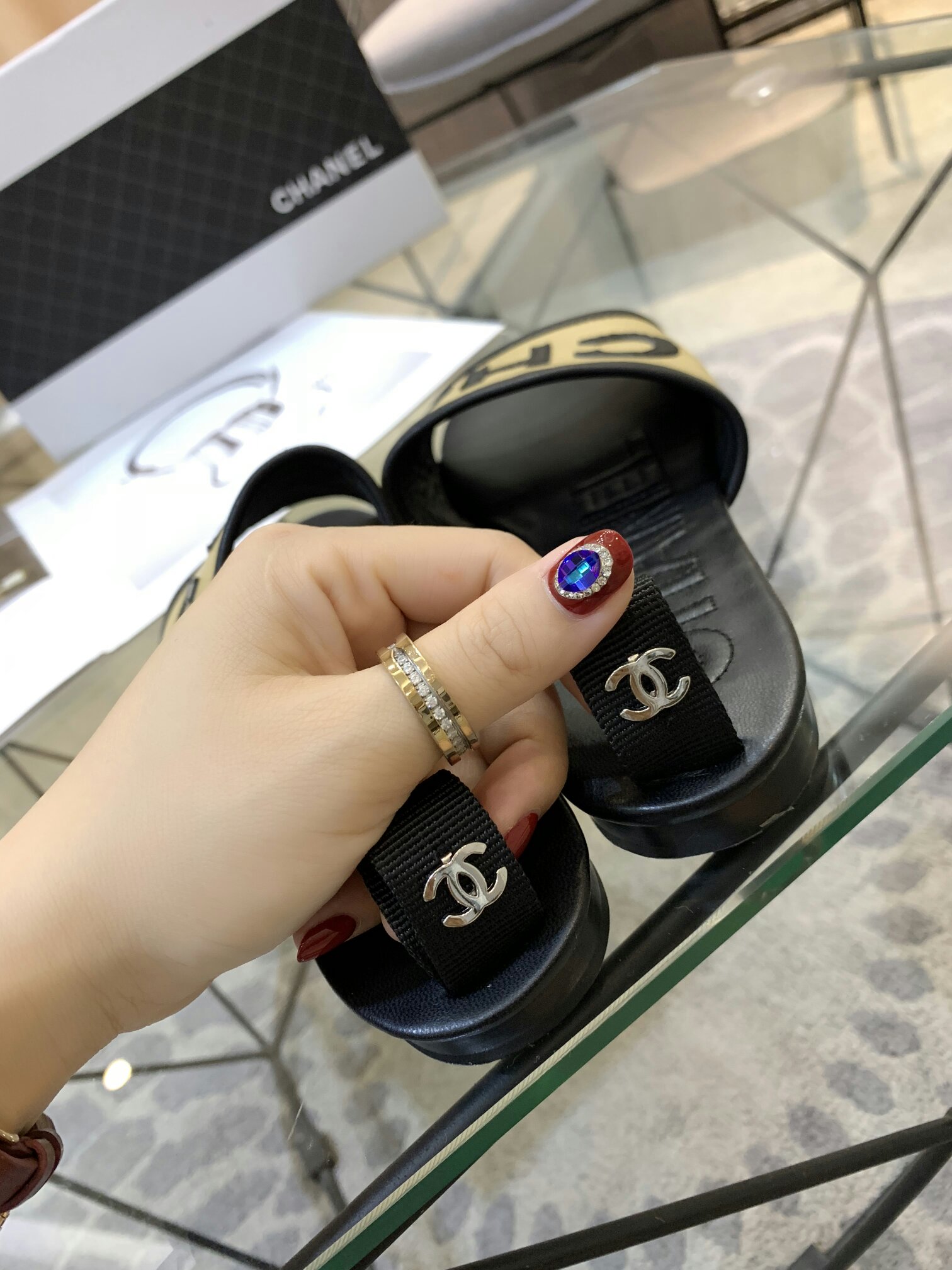 Ch**el Slippers Black