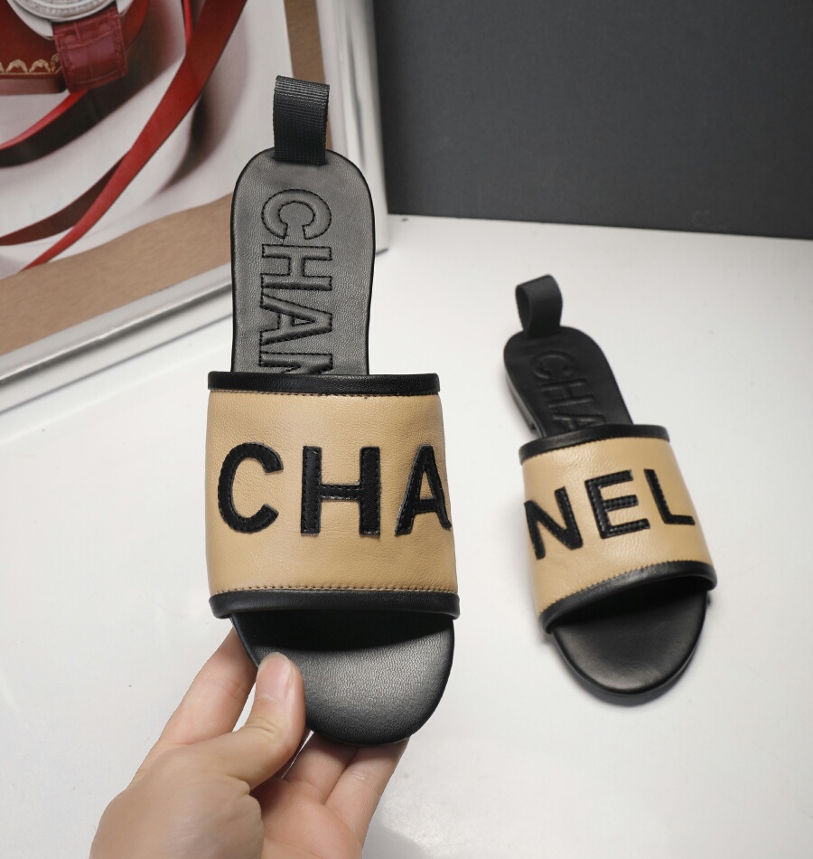 Ch**el Slippers 02
