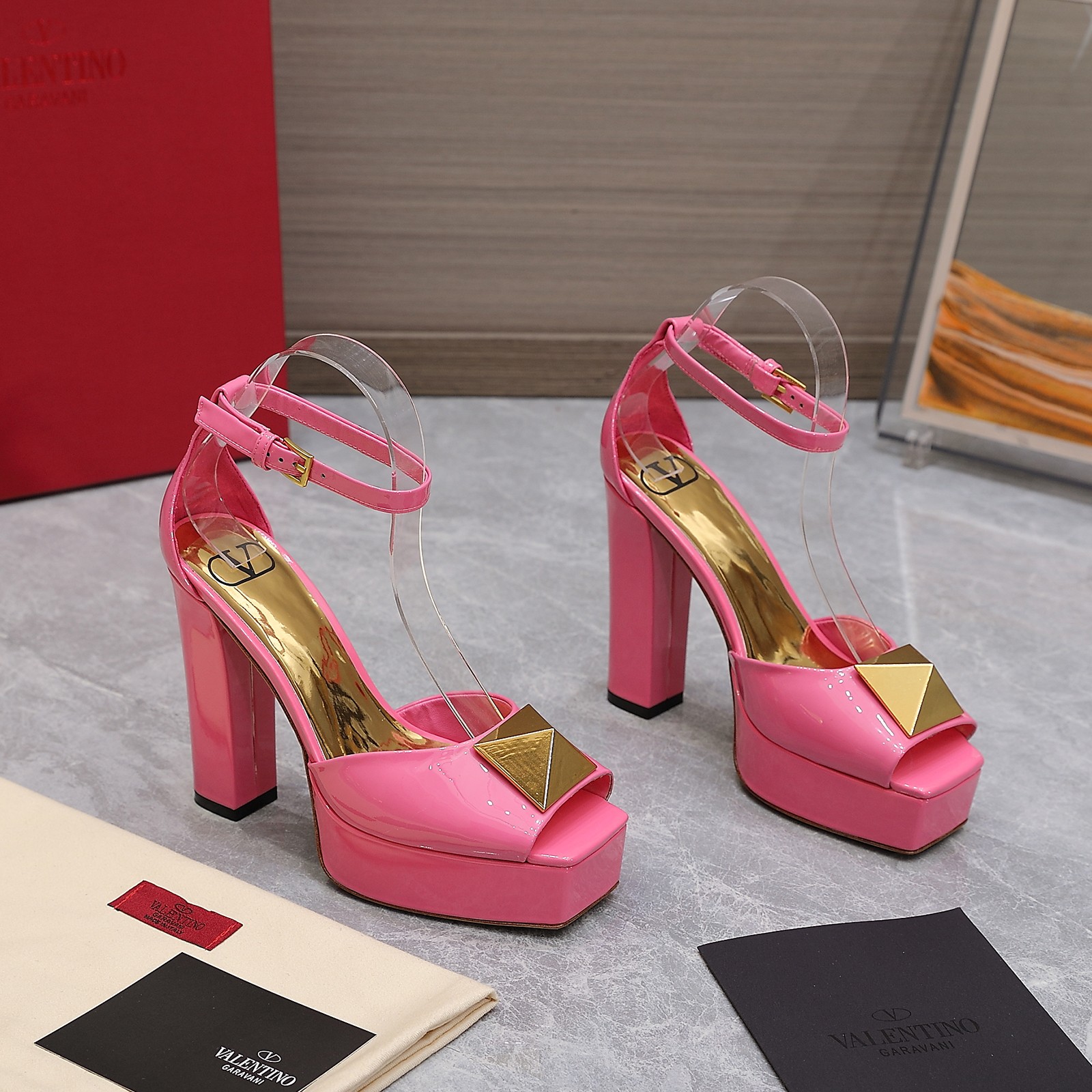 Va1e*ntin0 Heels Baby Pink