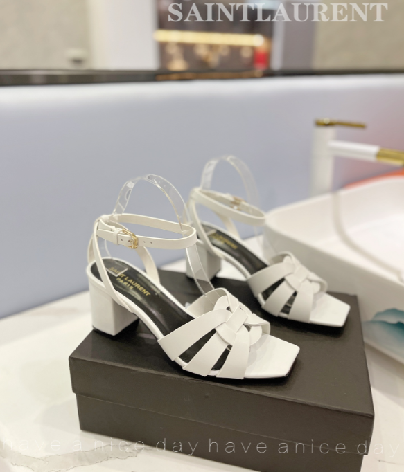 Y51 Heels White