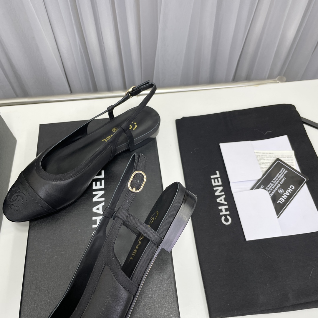 Ch**el Loafer Black