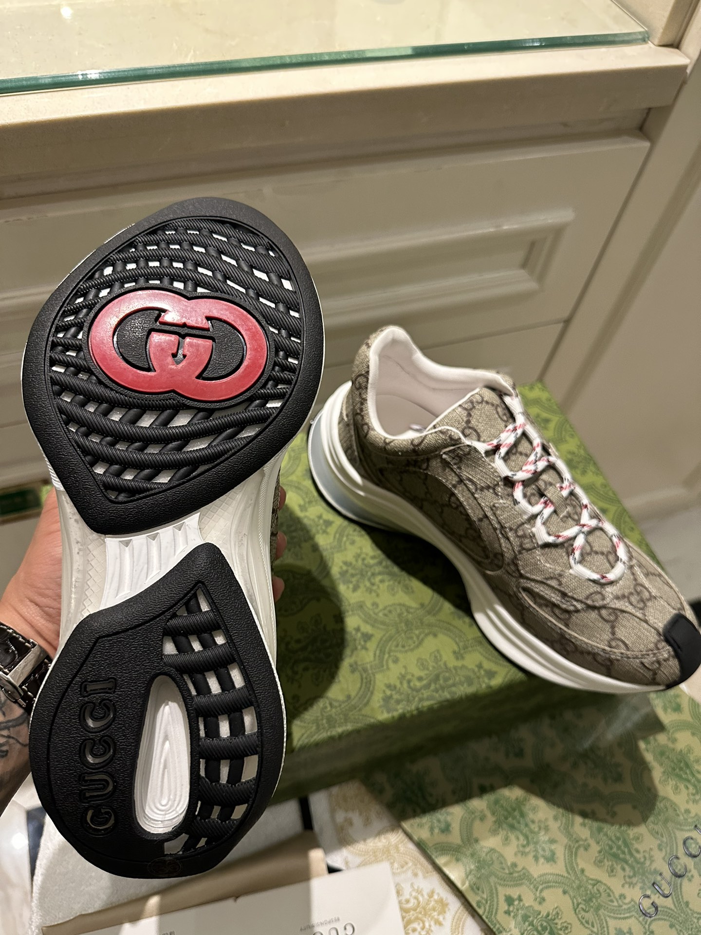 Gvc*1 Run Sneakers 02
