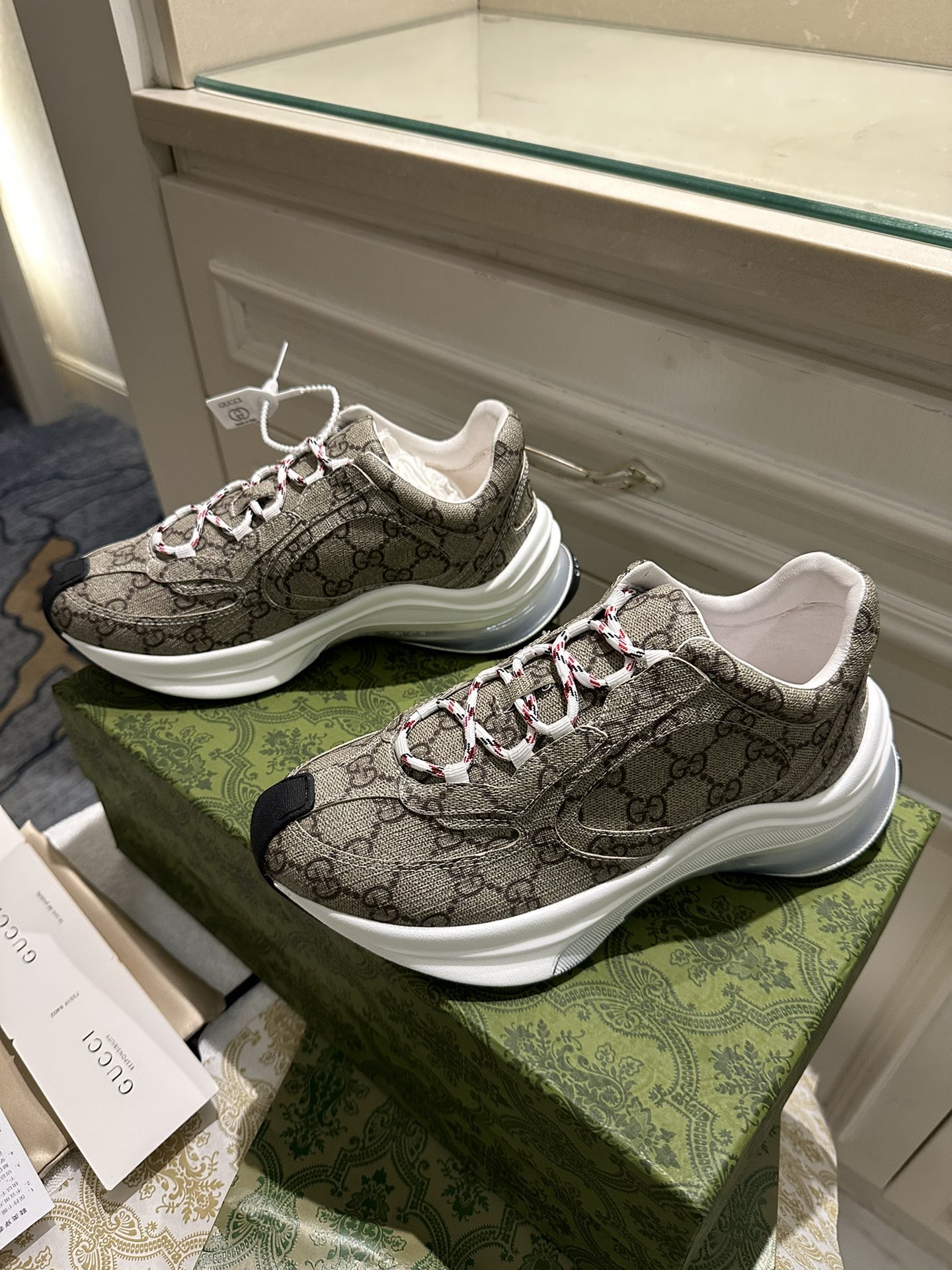 Gvc*1 Run Sneakers 02