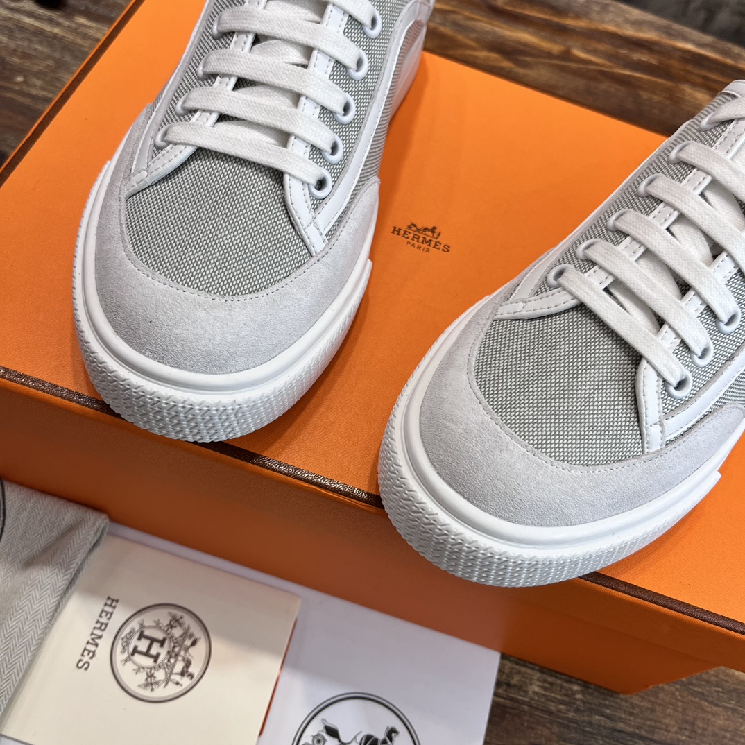 H**me5 Low-Top Sneakers Grey