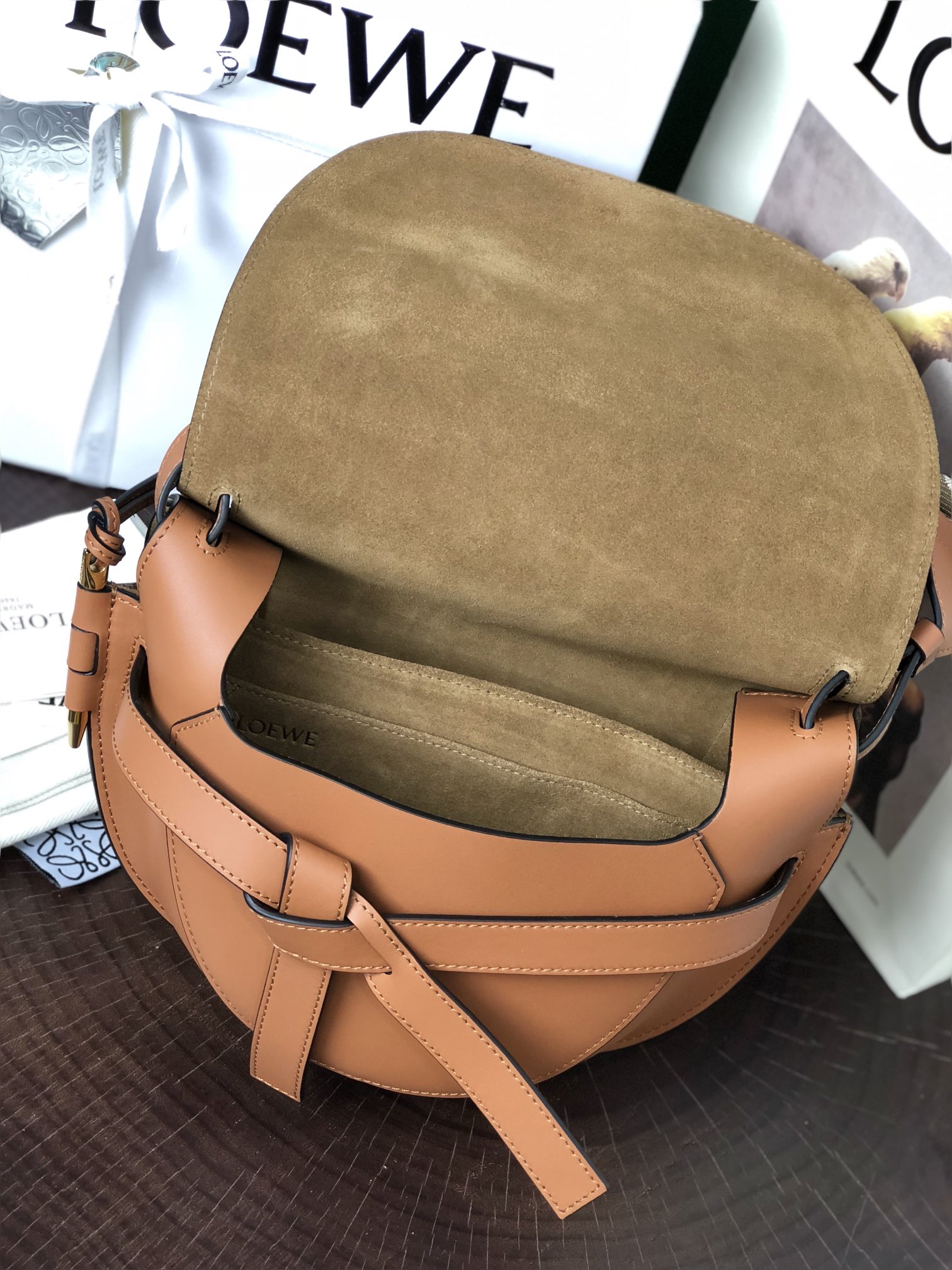 L0ew* Gate Shoulder Bag Brown