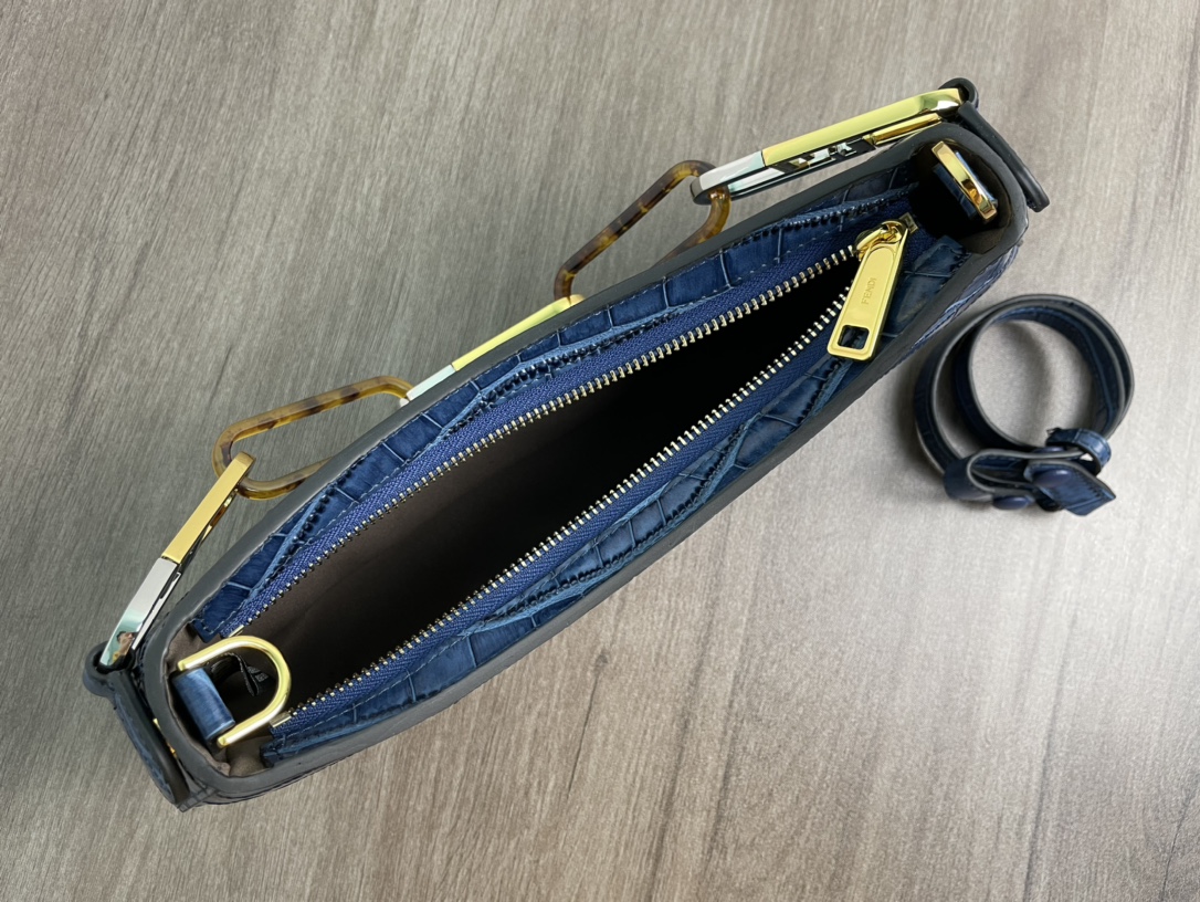 F**di O-Lock Swing Bags Blue