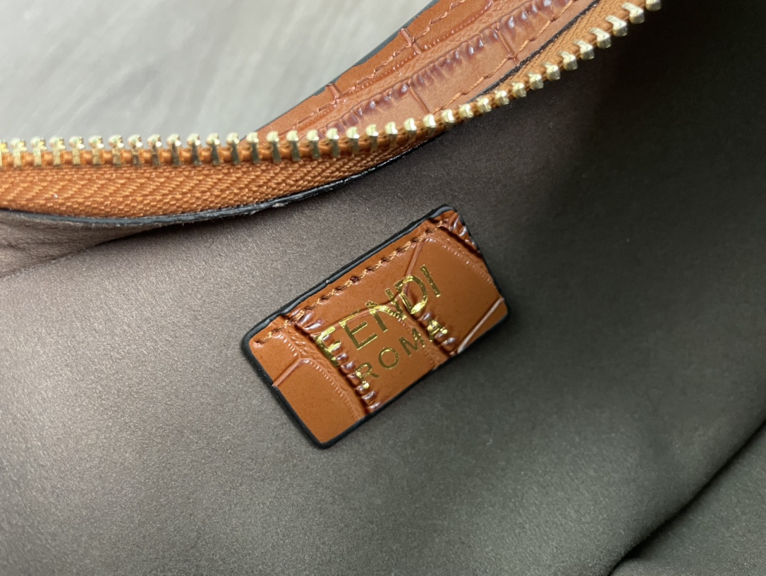 F**di O-Lock Swing Bags Green