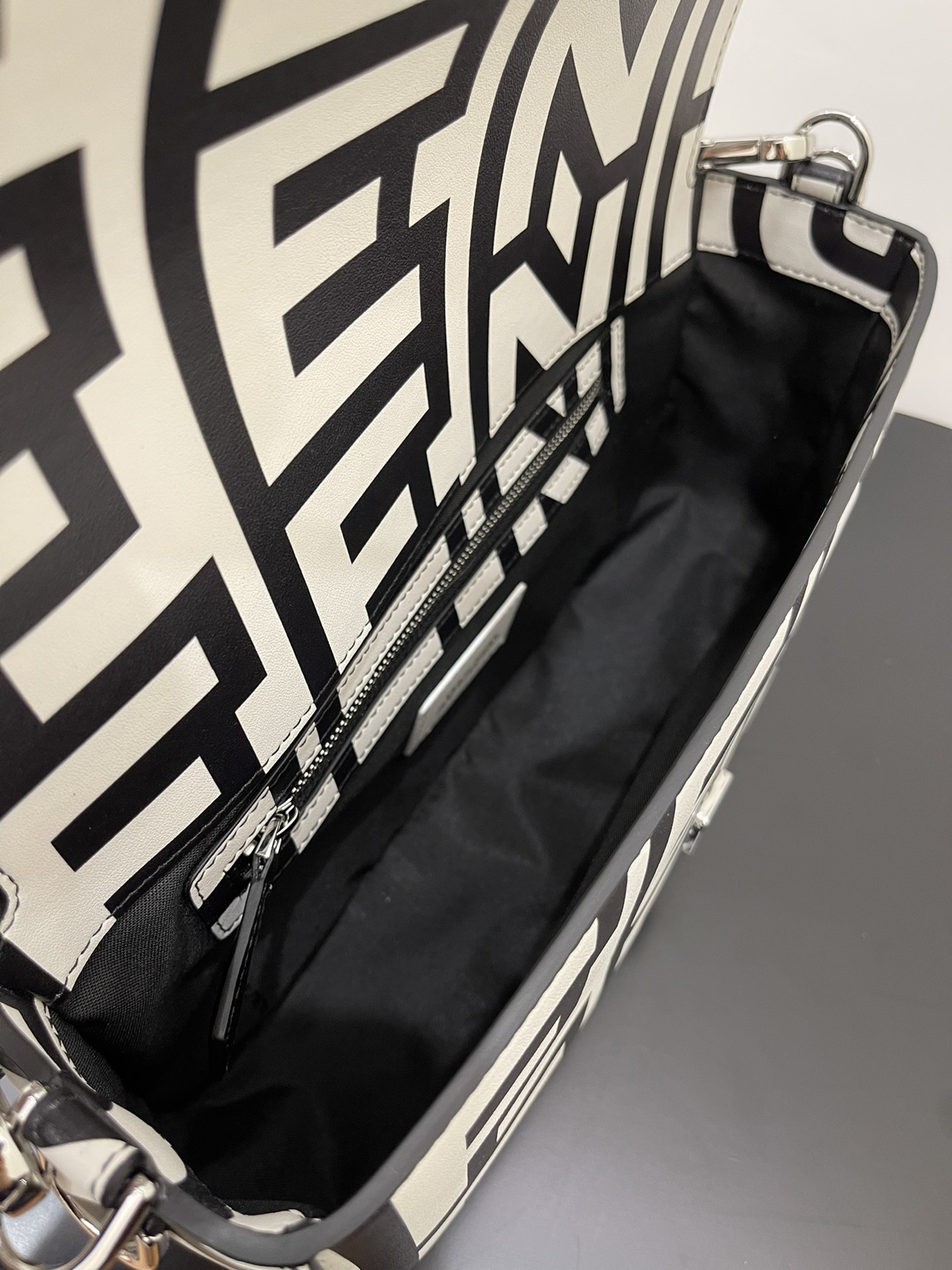 F**di Baguette Roma Bag