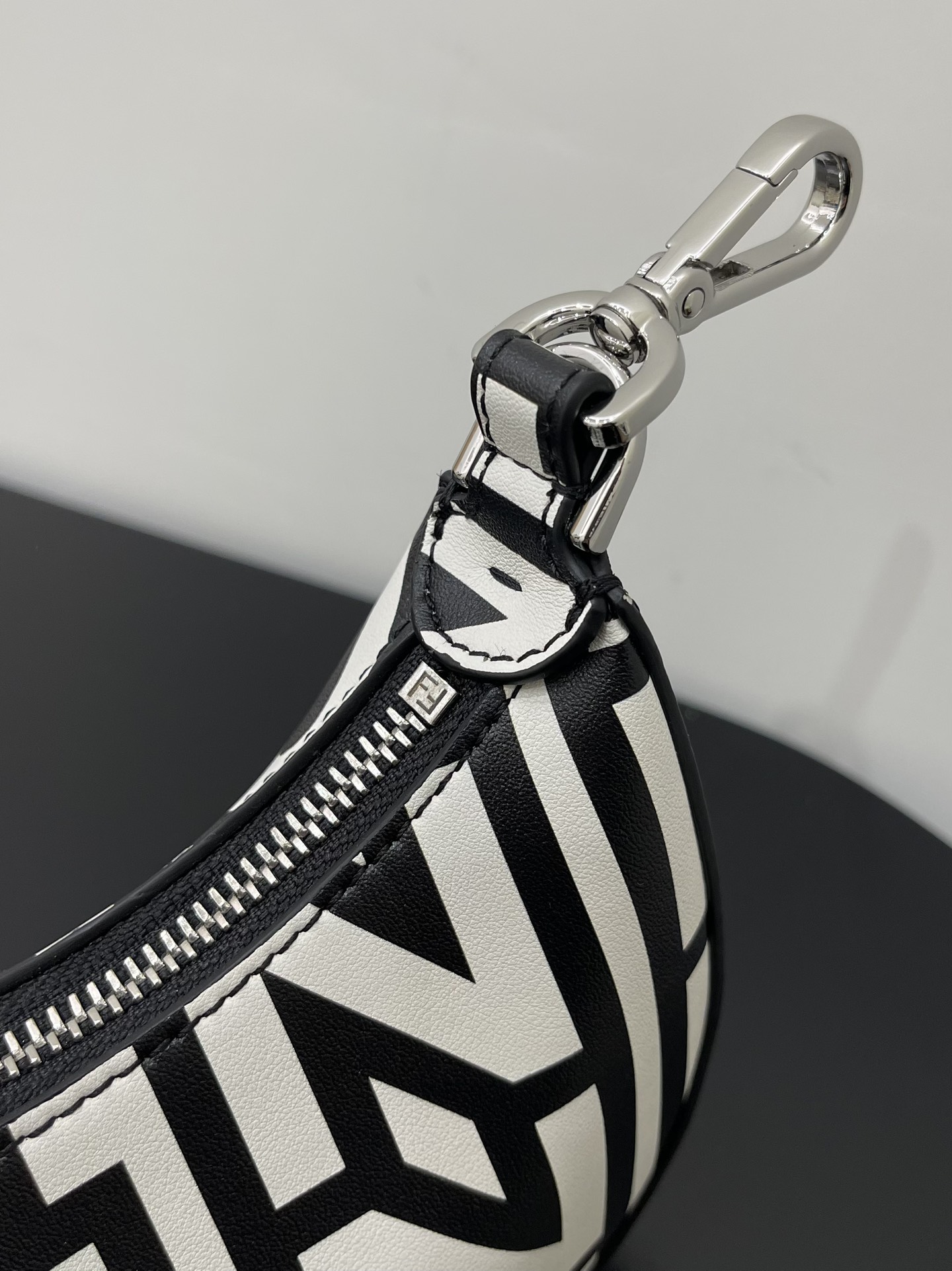 F**di Praphy Bag