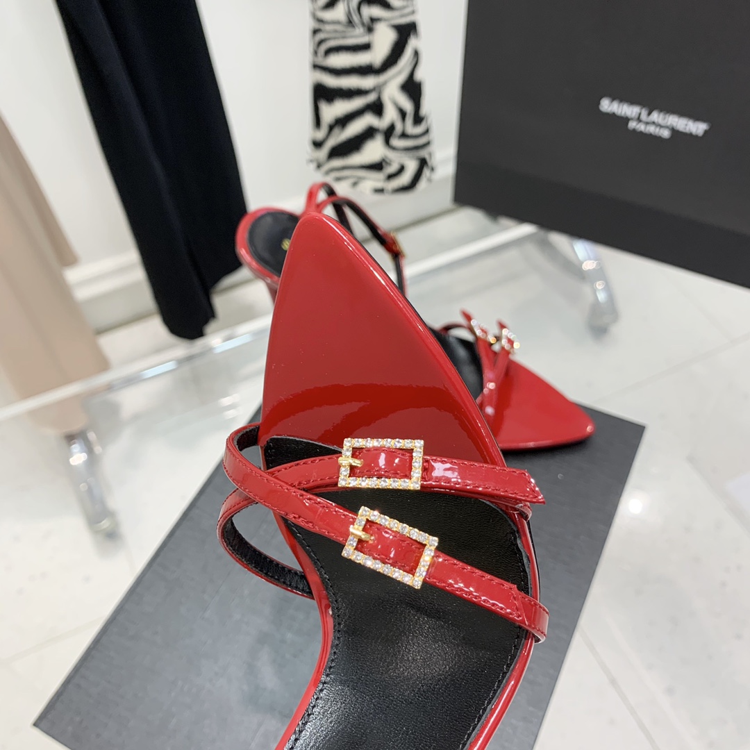 Y51 Claude Patent Leather Heels Red
