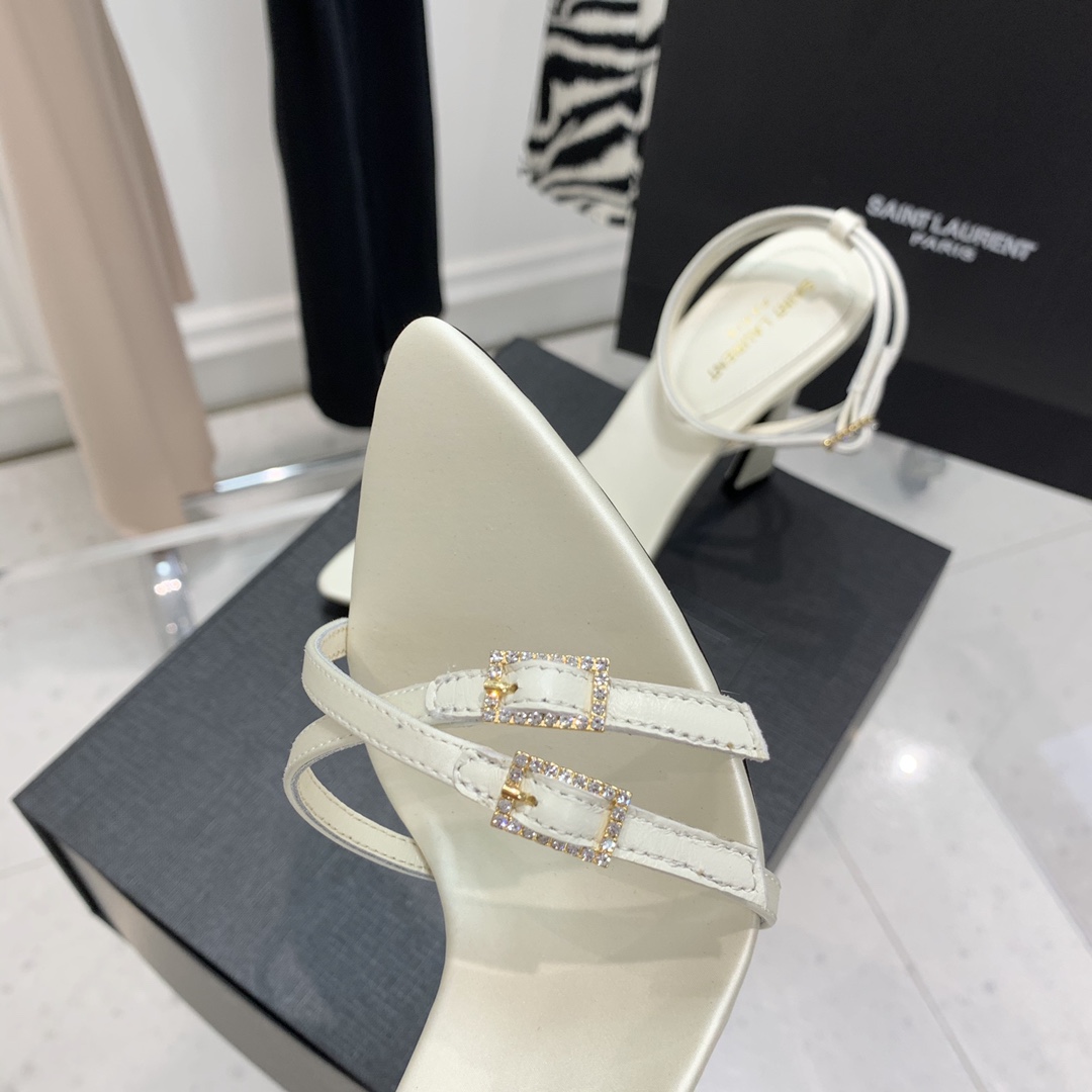 Y51 Claude Leather Heels Cream