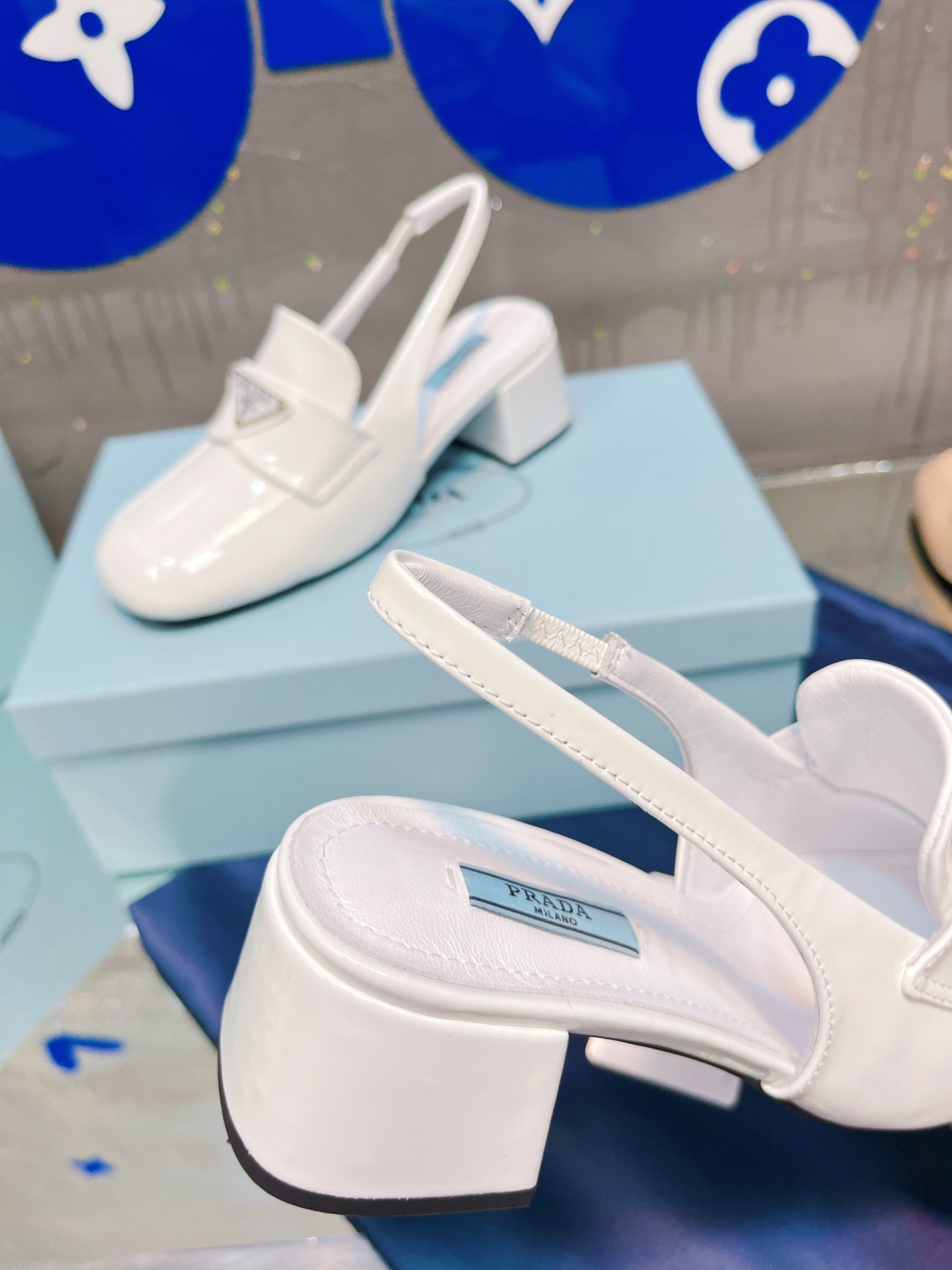 Pra*a Heels White