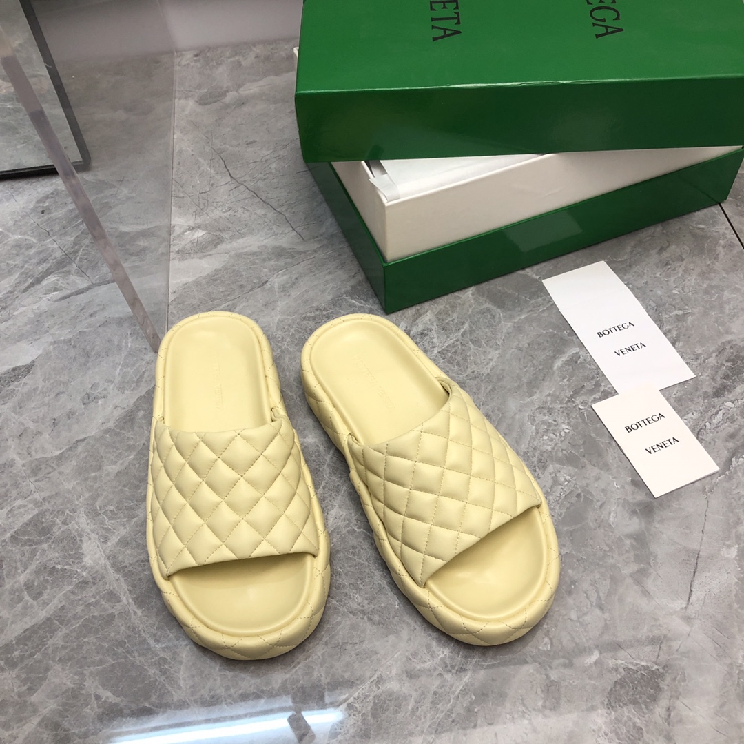 B0tt*ga Ven*ta Slippers Light Yellow