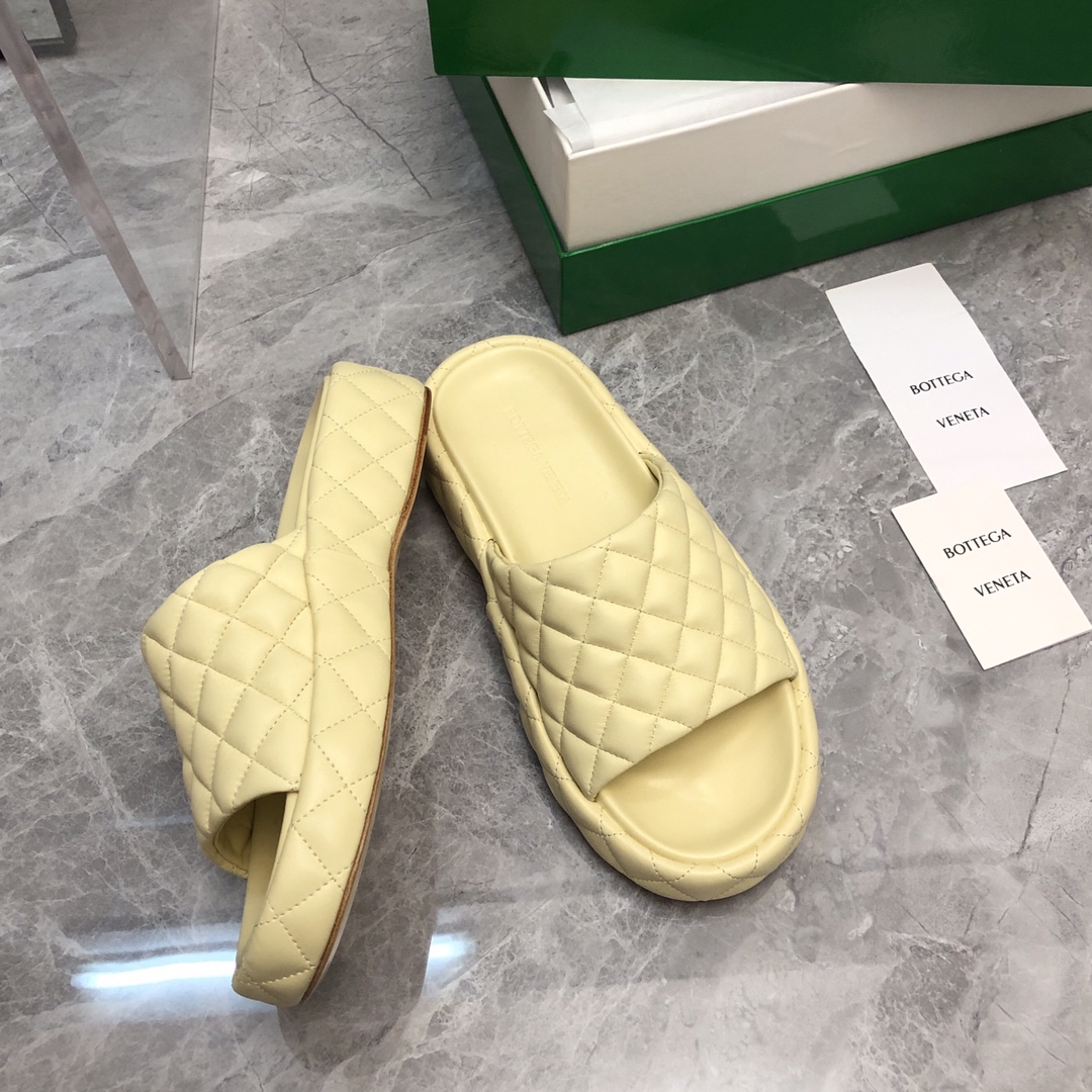 B0tt*ga Ven*ta Slippers Light Yellow