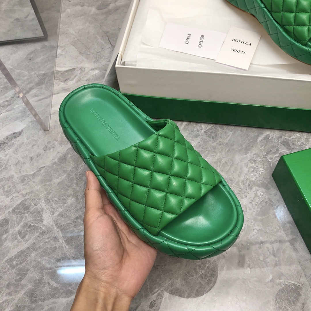 B0tt*ga Ven*ta Slippers Green