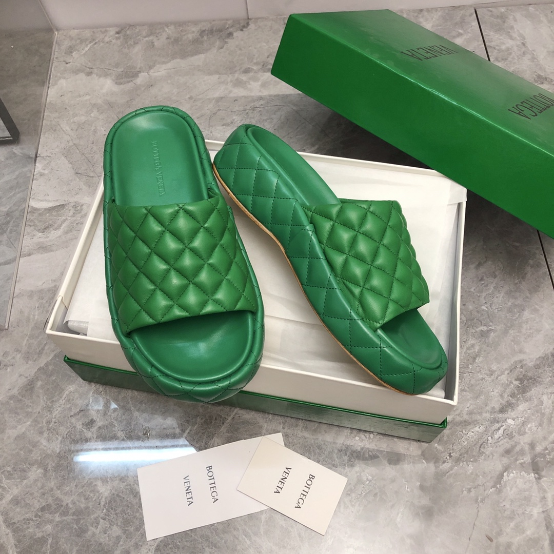 B0tt*ga Ven*ta Slippers Green